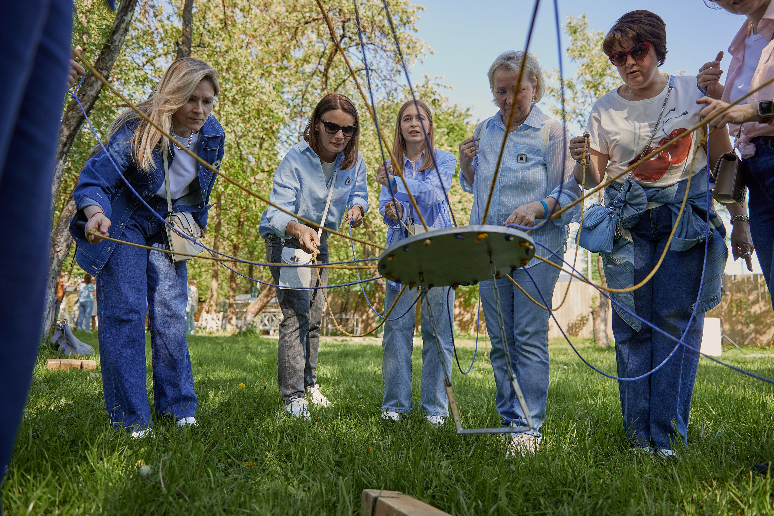 Выпускной Karneeva.online 2024. Репортажный и семейный фотограф Ухова Наталья в Москве