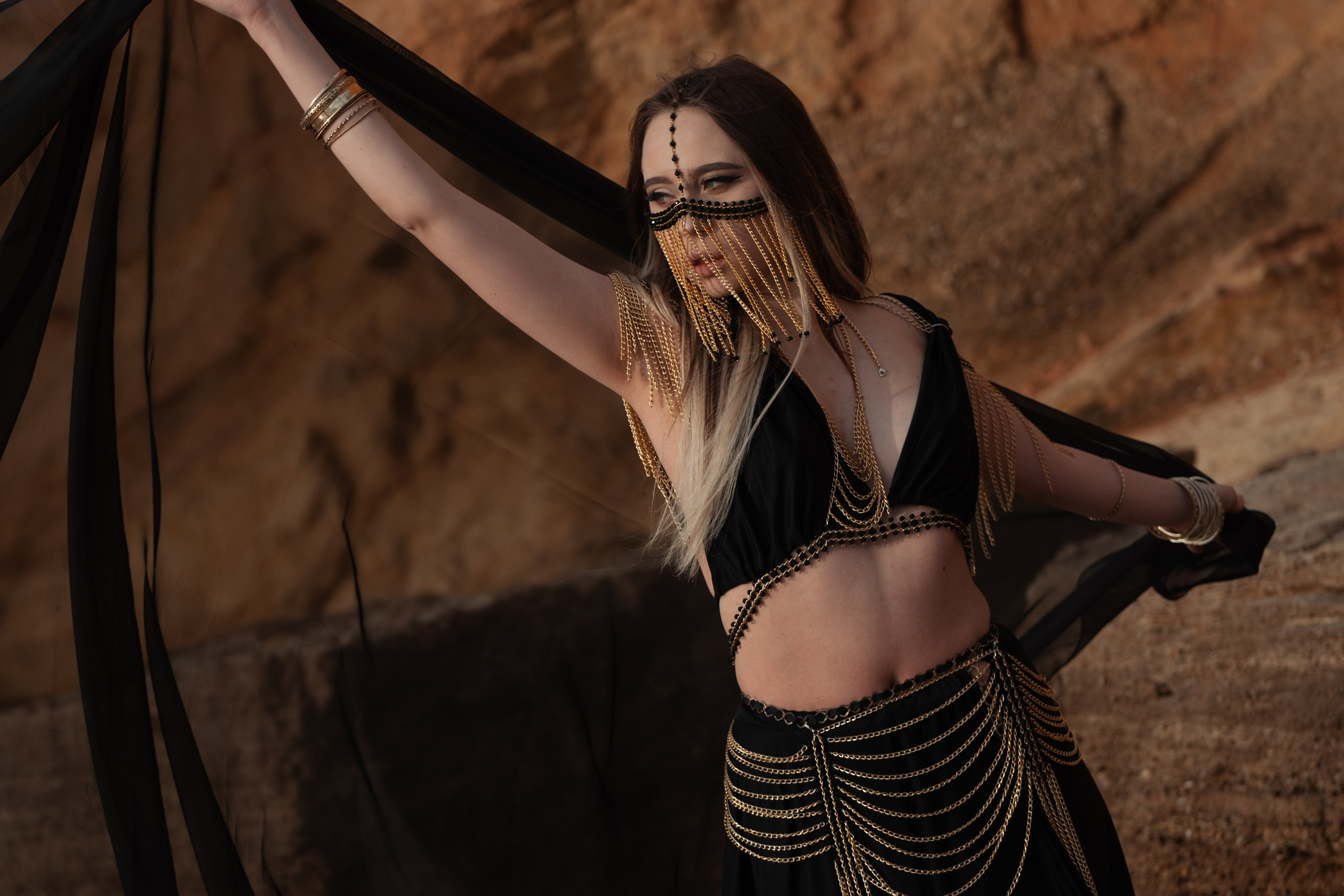 Арабская Эстетика. Профессиональная фотосъемка в Крыму. Натуральные эмоции и живые кадры. Забронируйте дату прямо сейчас!