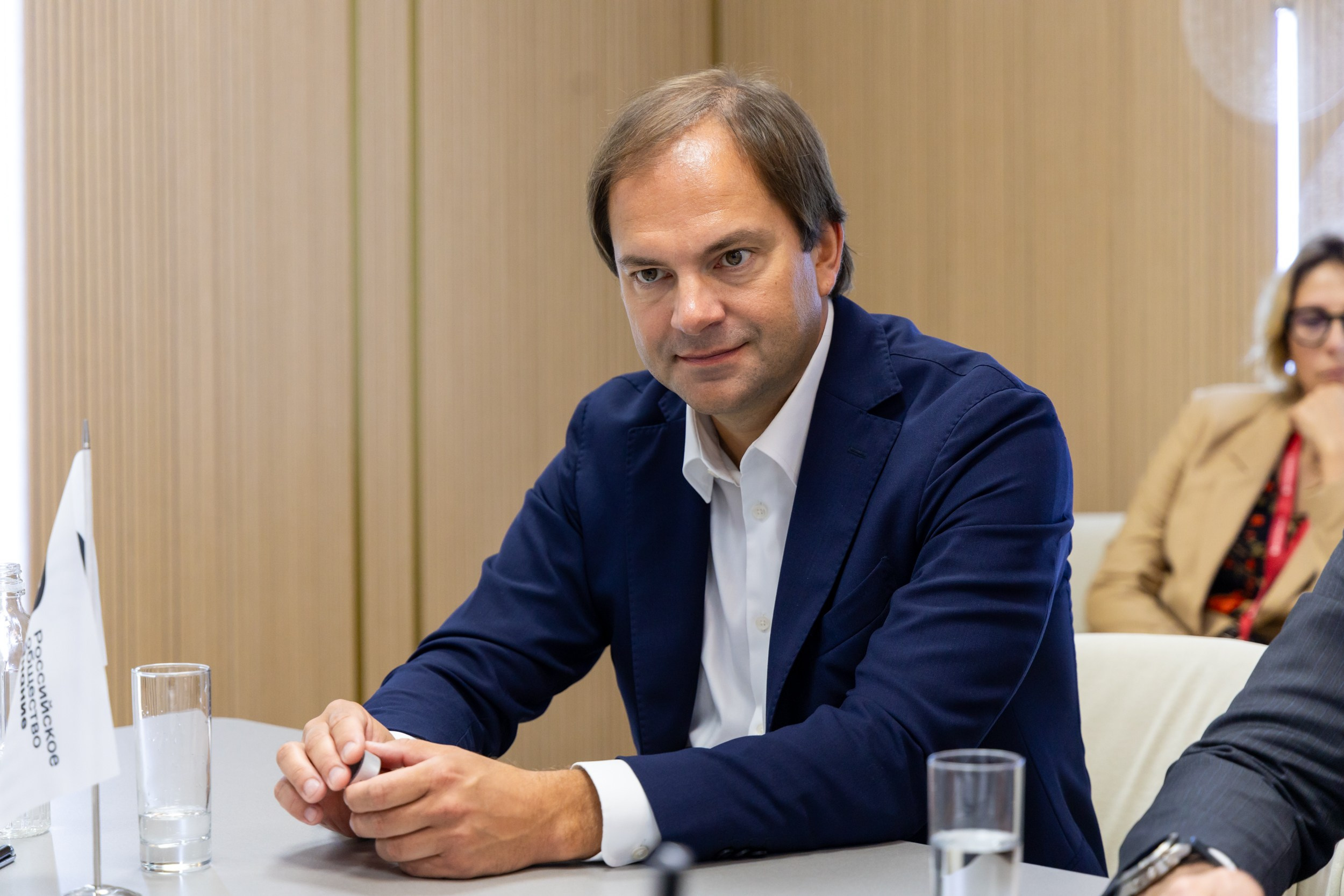 Почта банк. Репортажный и студийный фотограф во Владивостоке Дударева Софья