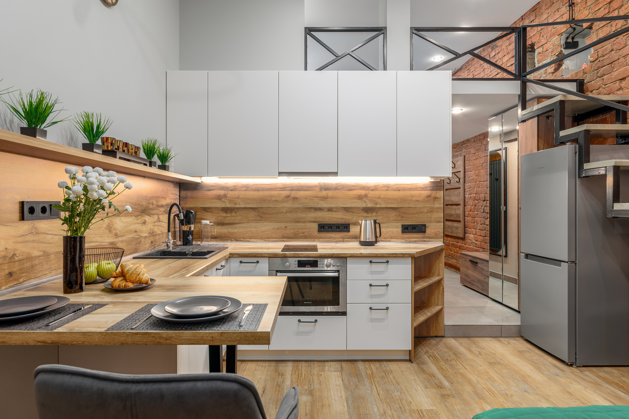 Двухэтажная студия, Коломенская ул