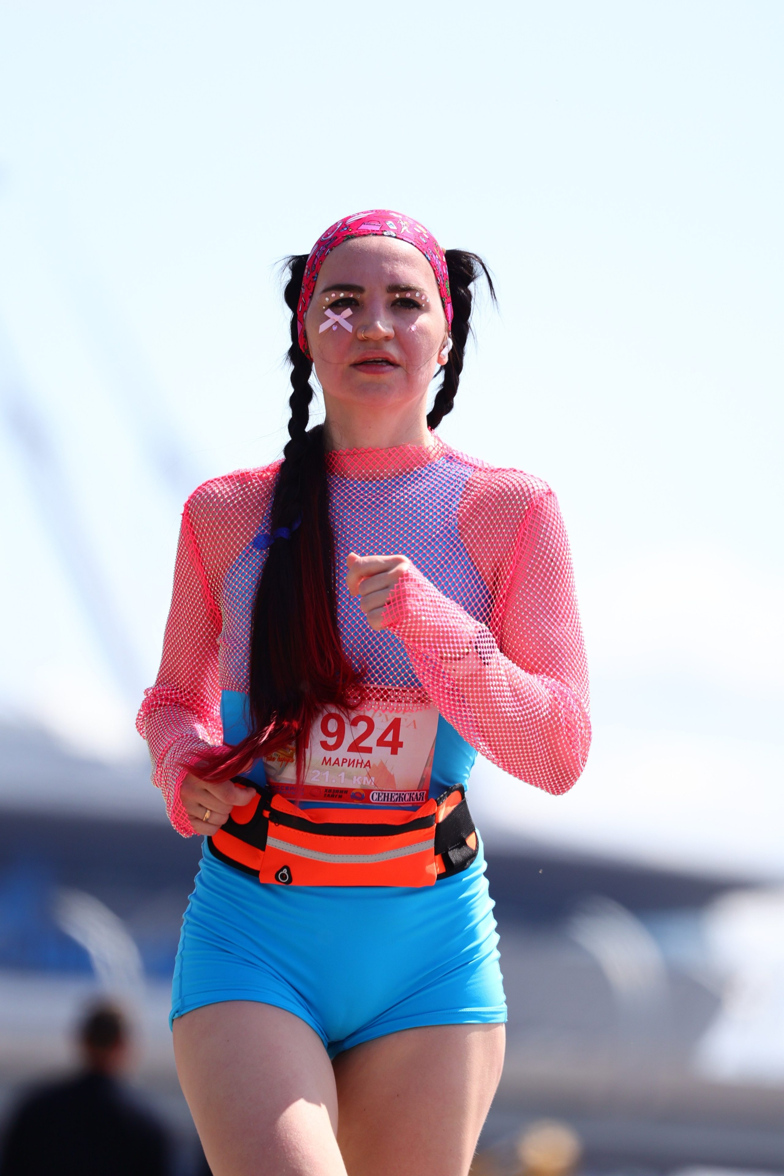 Алые паруса Грифон ран 2025. Спортивный фотограф в Санкт-Петербурге Илья Vacool