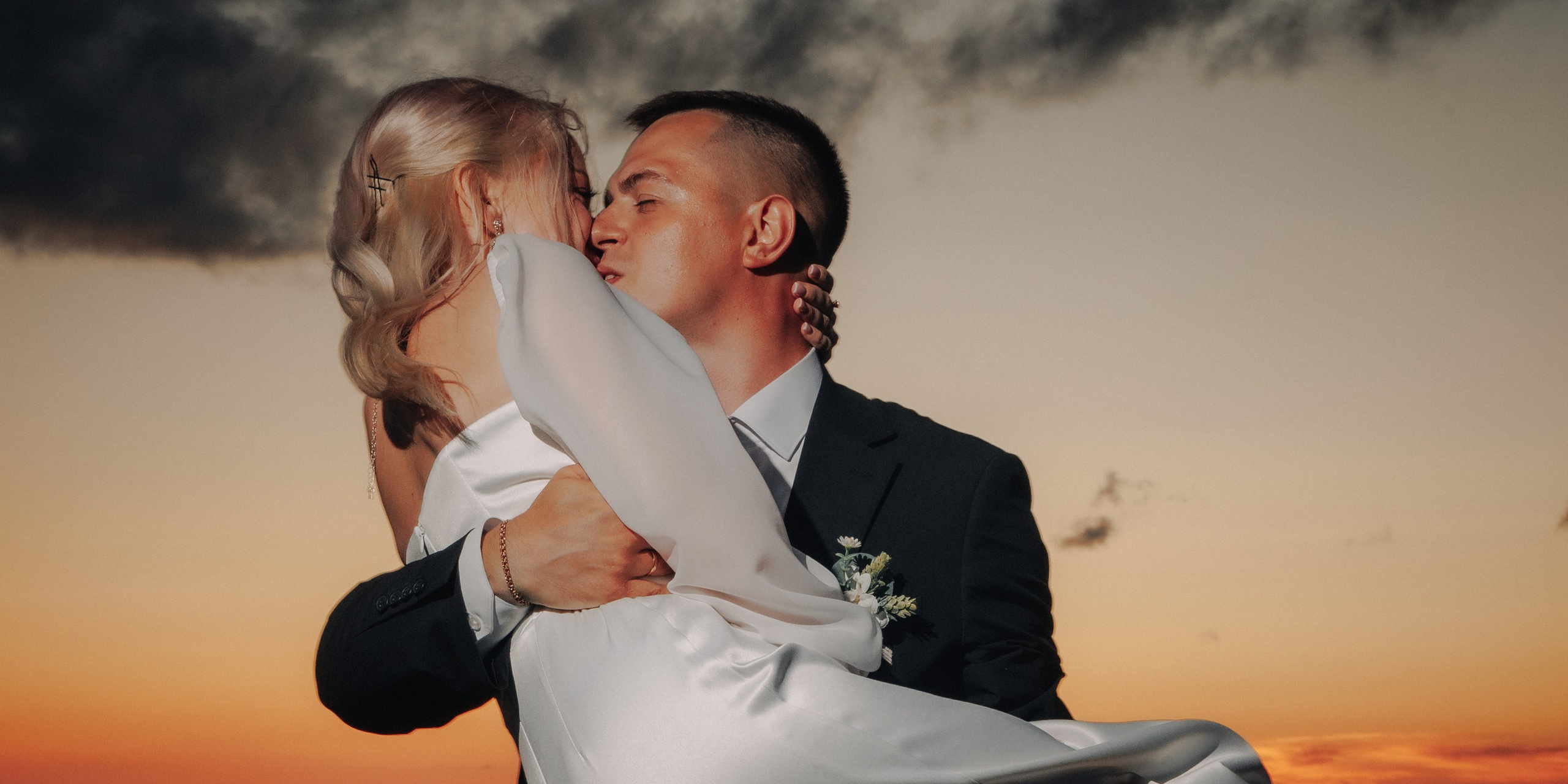 Максим и Ирина на базе Заостровье банкет. Свадебный и семейный фотограф в г. Волхов Алексей Кочерыжкин