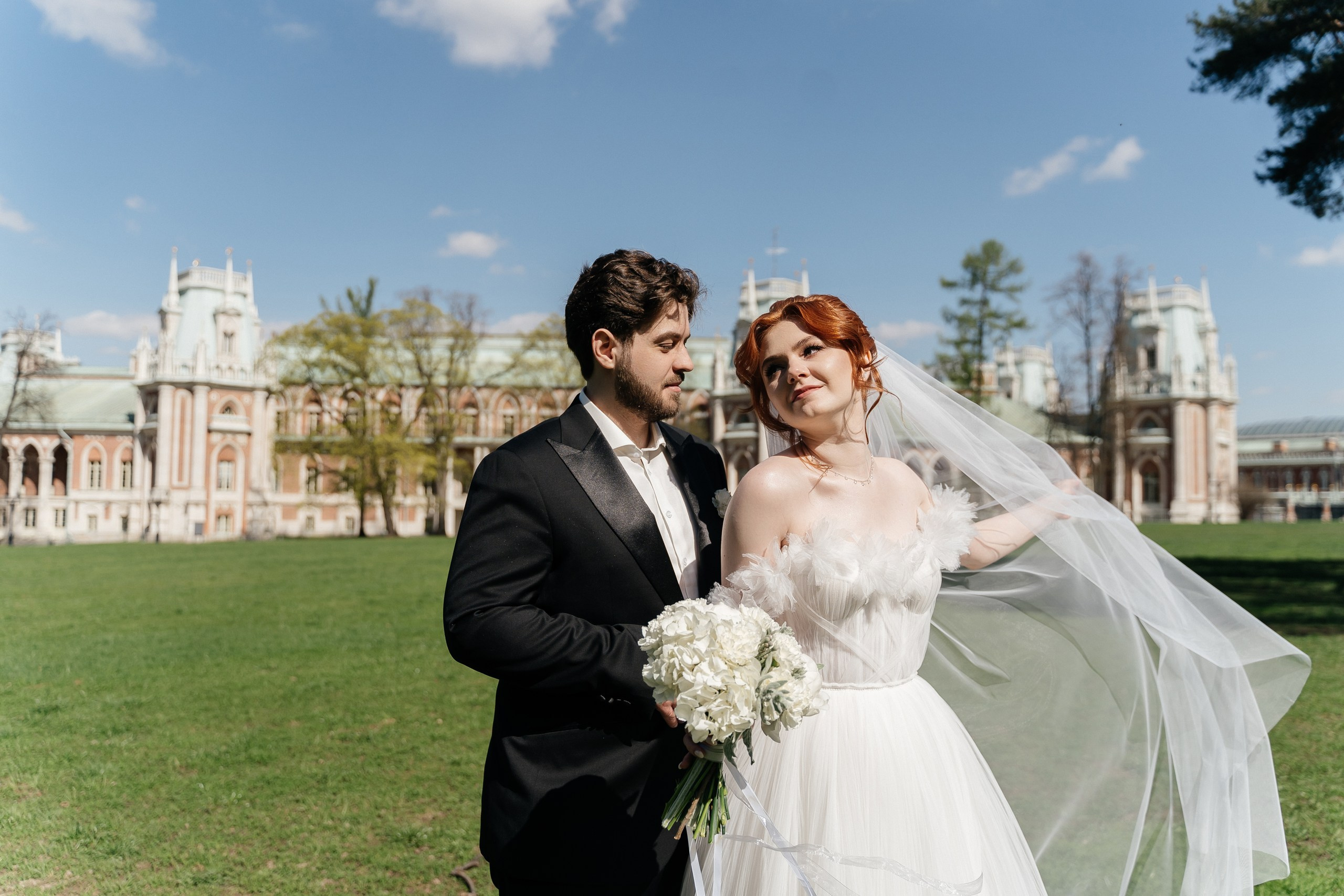 Свадебная фотосессия в Царицыно. Свадебный фотограф в Дмитрове