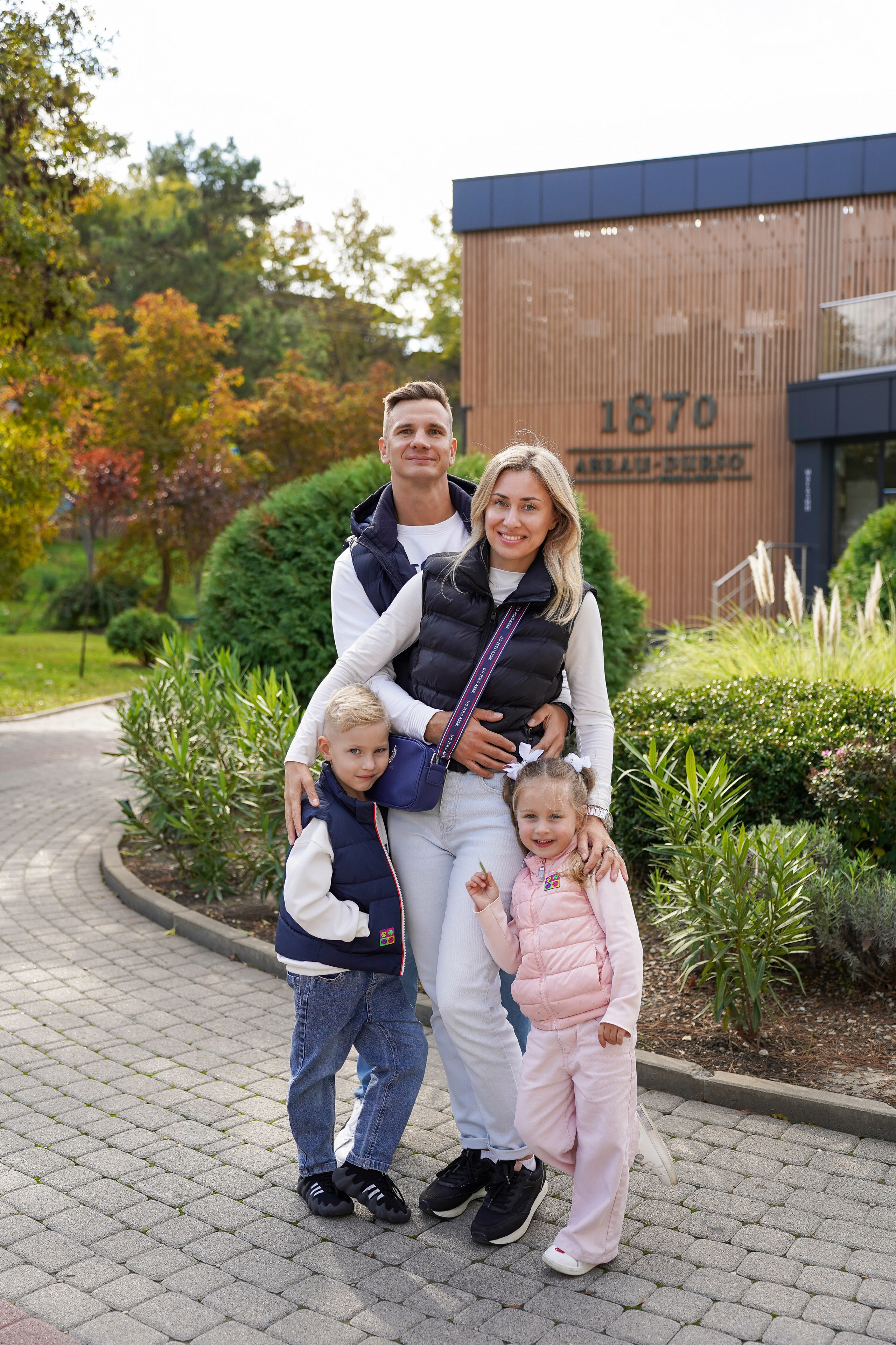 Семейная фотосессия в Абрау-Дюрсо. Фотограф Новороссийск | Геленджик и ЮФО Эльвина Ясинская