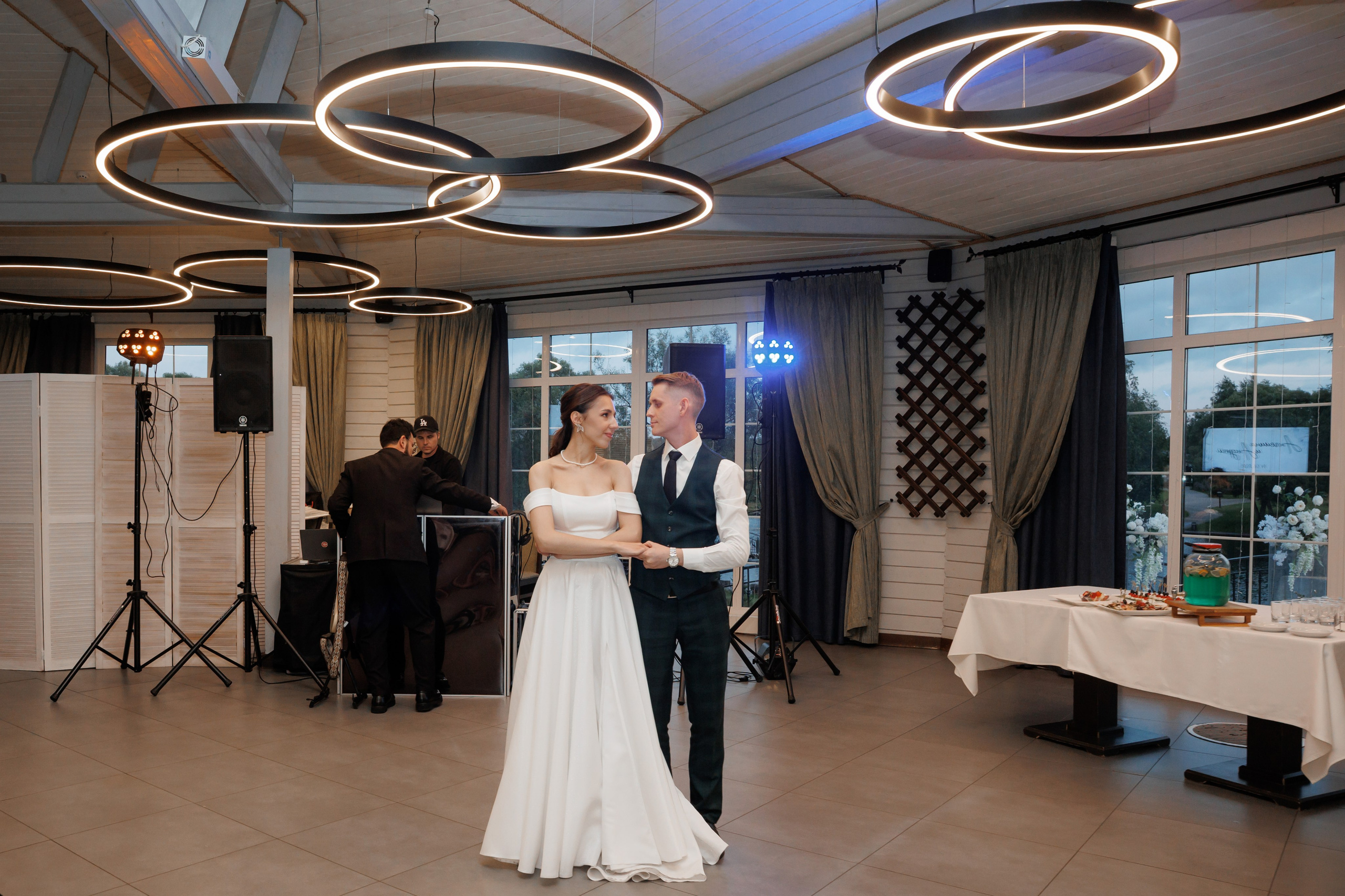 Регистрация в отеле Fish Point, ЗАГС Бутово, прогулка в Остафьево. Свадебный и репортажный фотограф (Москва, Королев и другие)