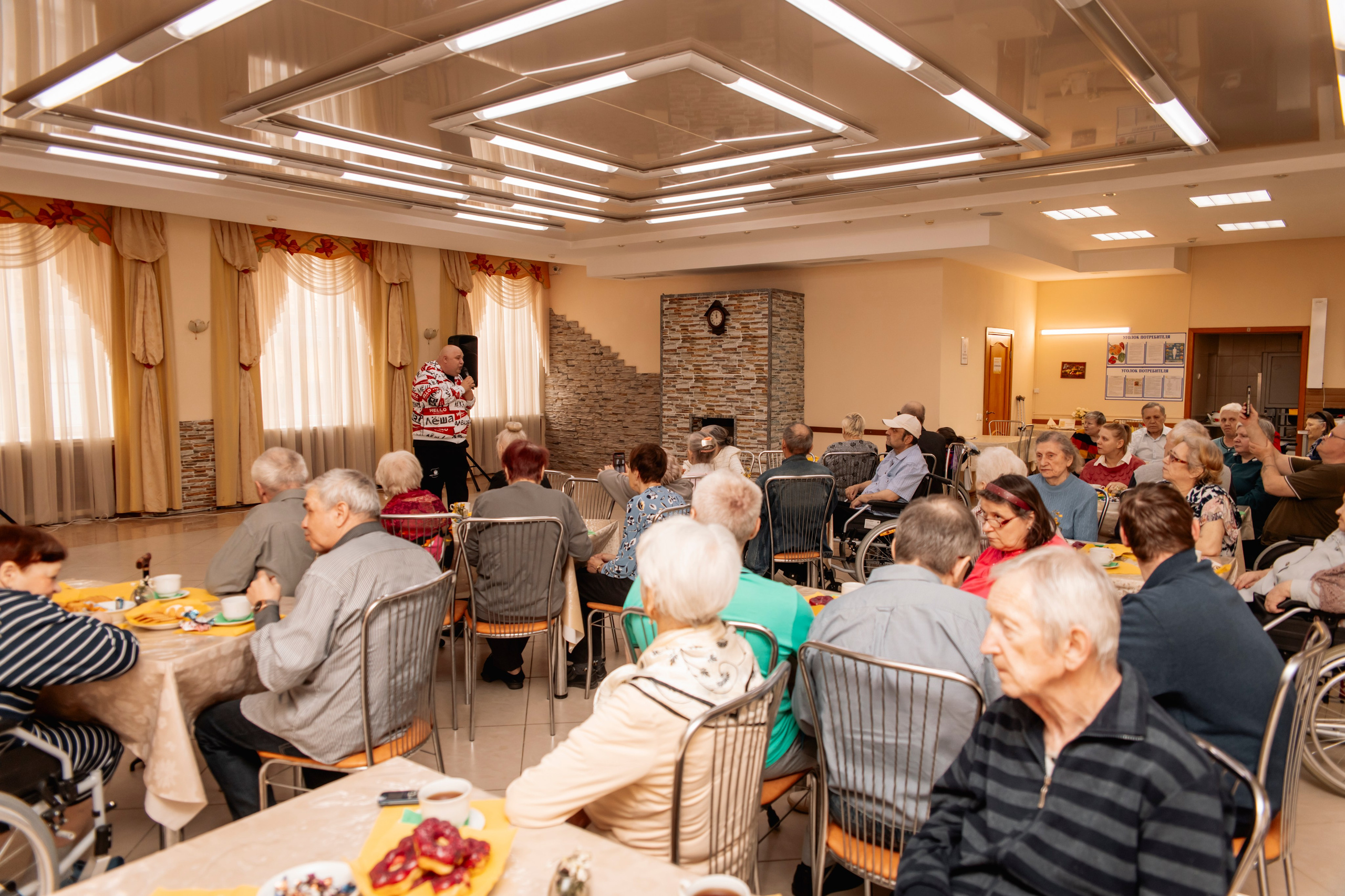 Фото с концерта для людей с ограниченными возможностями. ЛЁША МЕДВЕДЬ| АРТИСТ |АВТОР ПЕСЕН|ДИДЖЕЙ МЕДВЕДЬ |