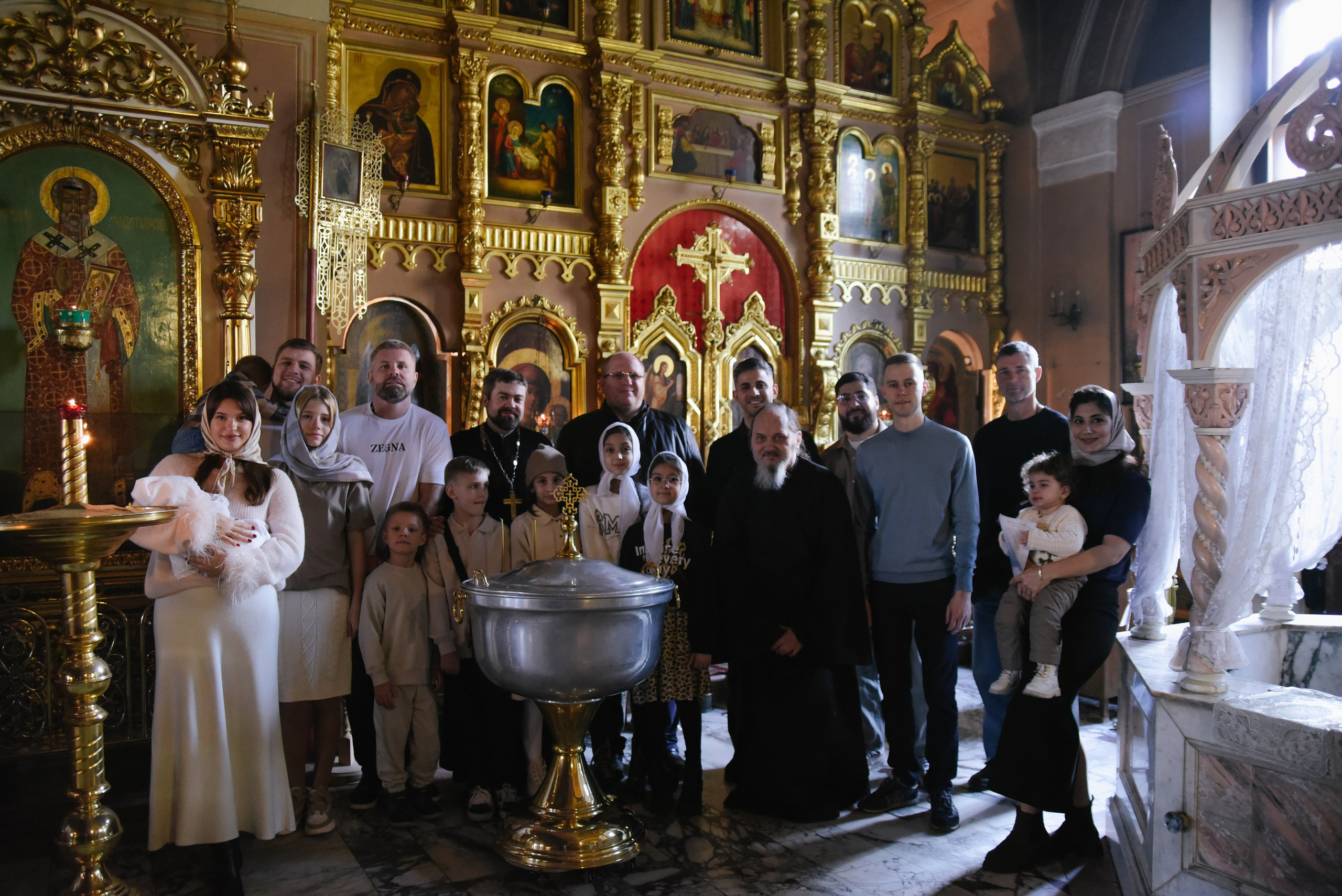 Таинство крещения Савва Храм Воскресения Словущего в Даниловской Слободе. Фотограф Лола Волна, город Москва