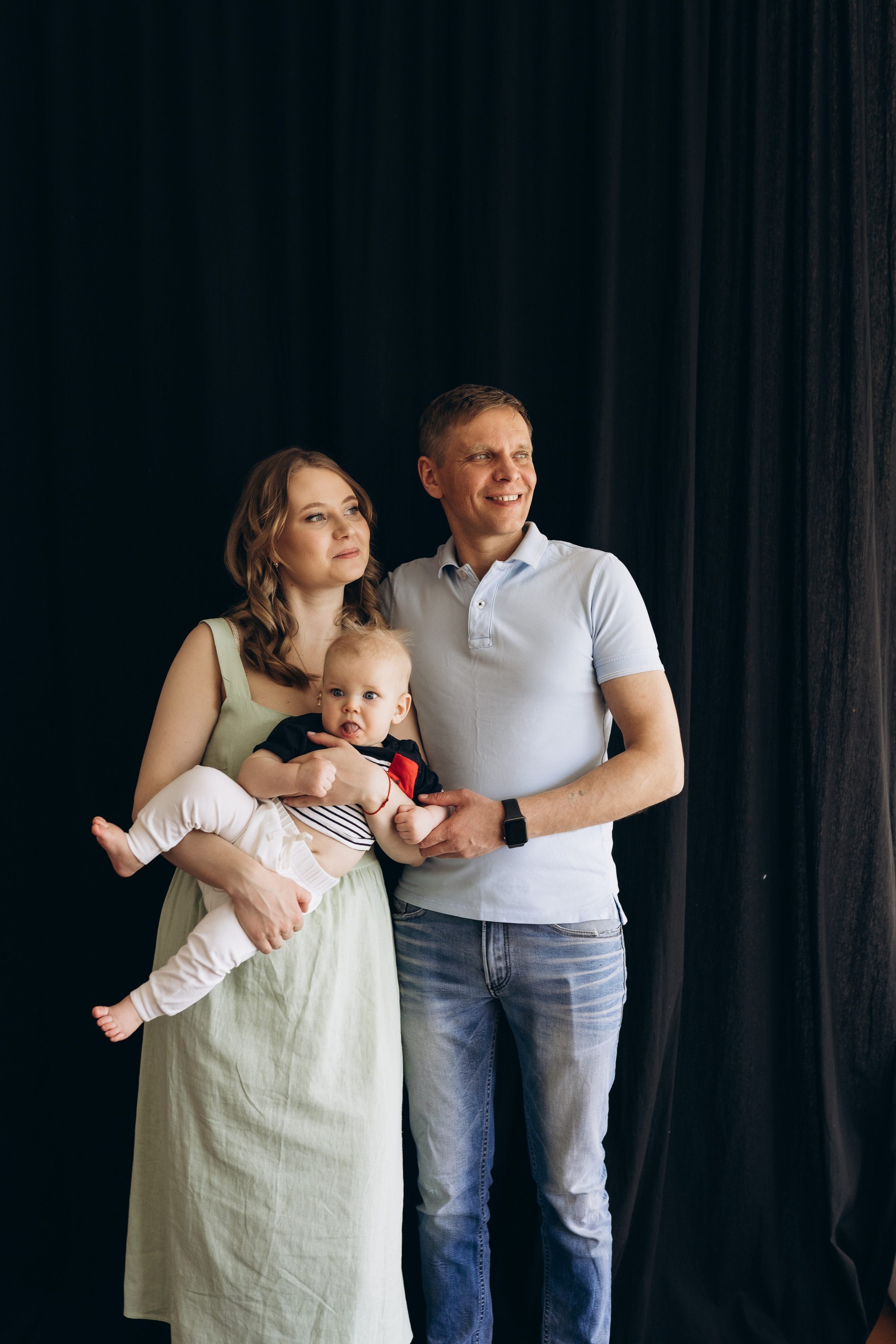 Семейная фотосессия в студии в Москве, семейный фотограф Анна Полушина. Свадебный фотограф в Москве Анна Полушина