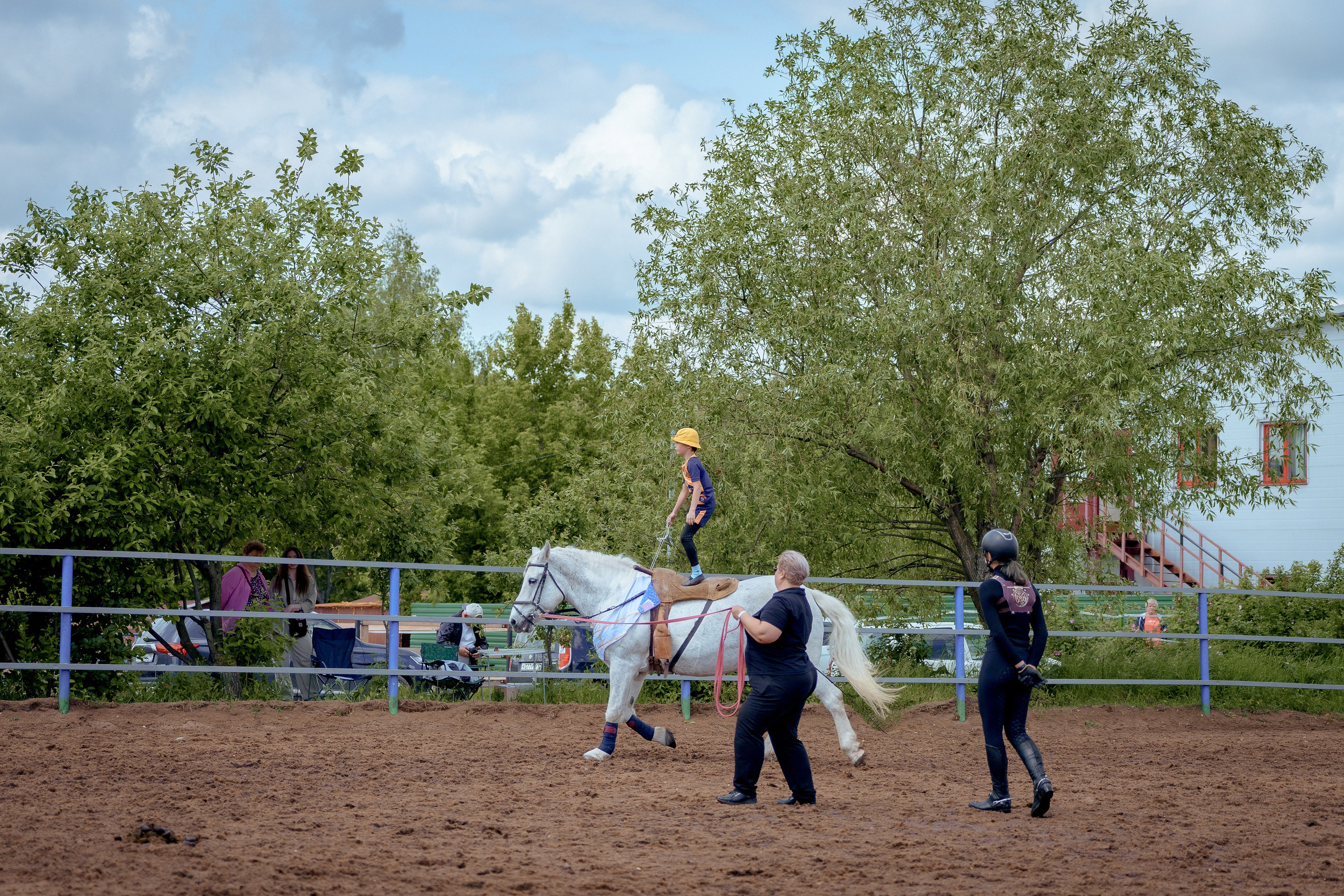 Конный клуб Горки. Портретный и семейный фотограф в Москве/Видное
