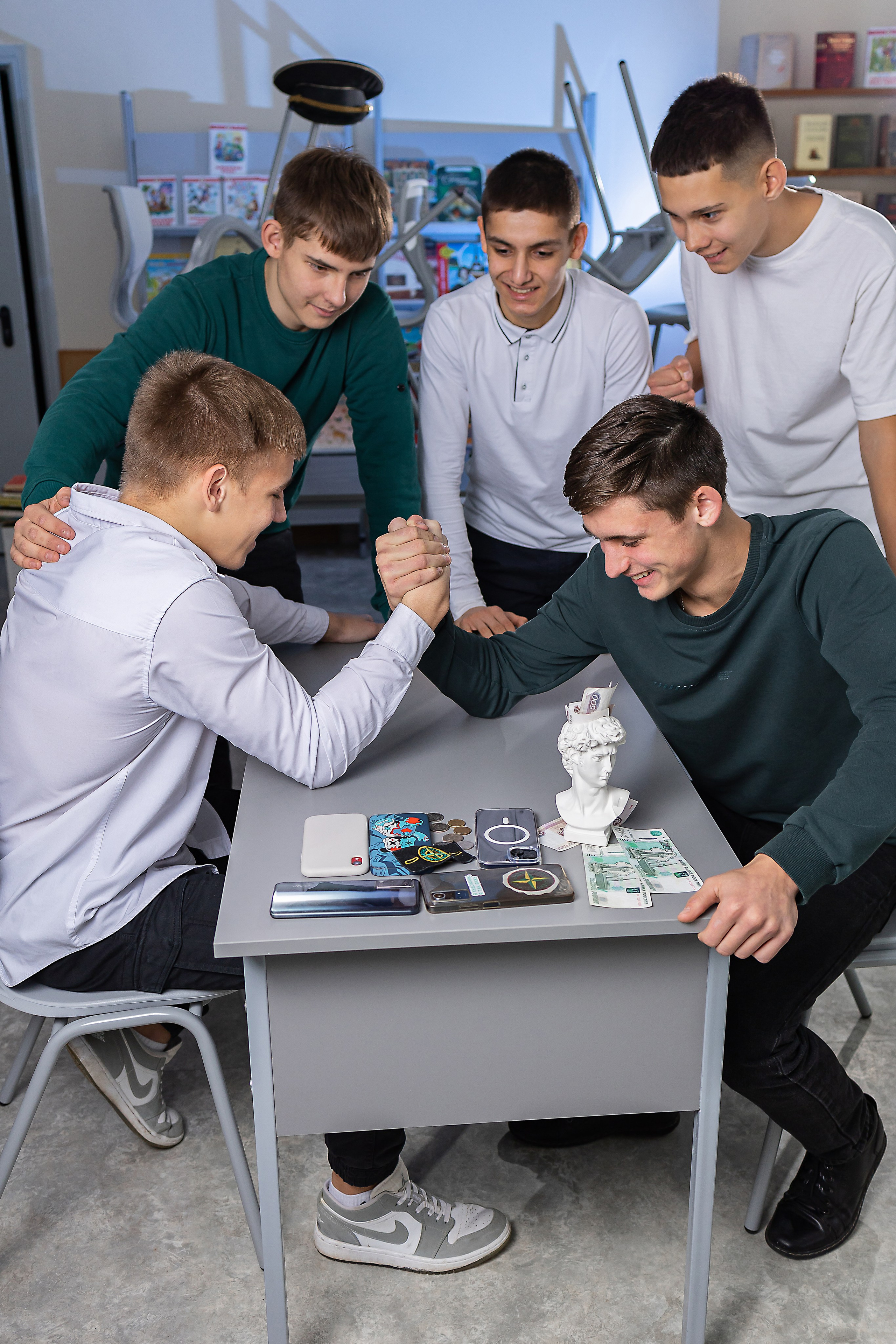 Выпускники 9 класса. LiveBook39 — студия выпускных альбомов Светланы Микишаниной в Калининграде