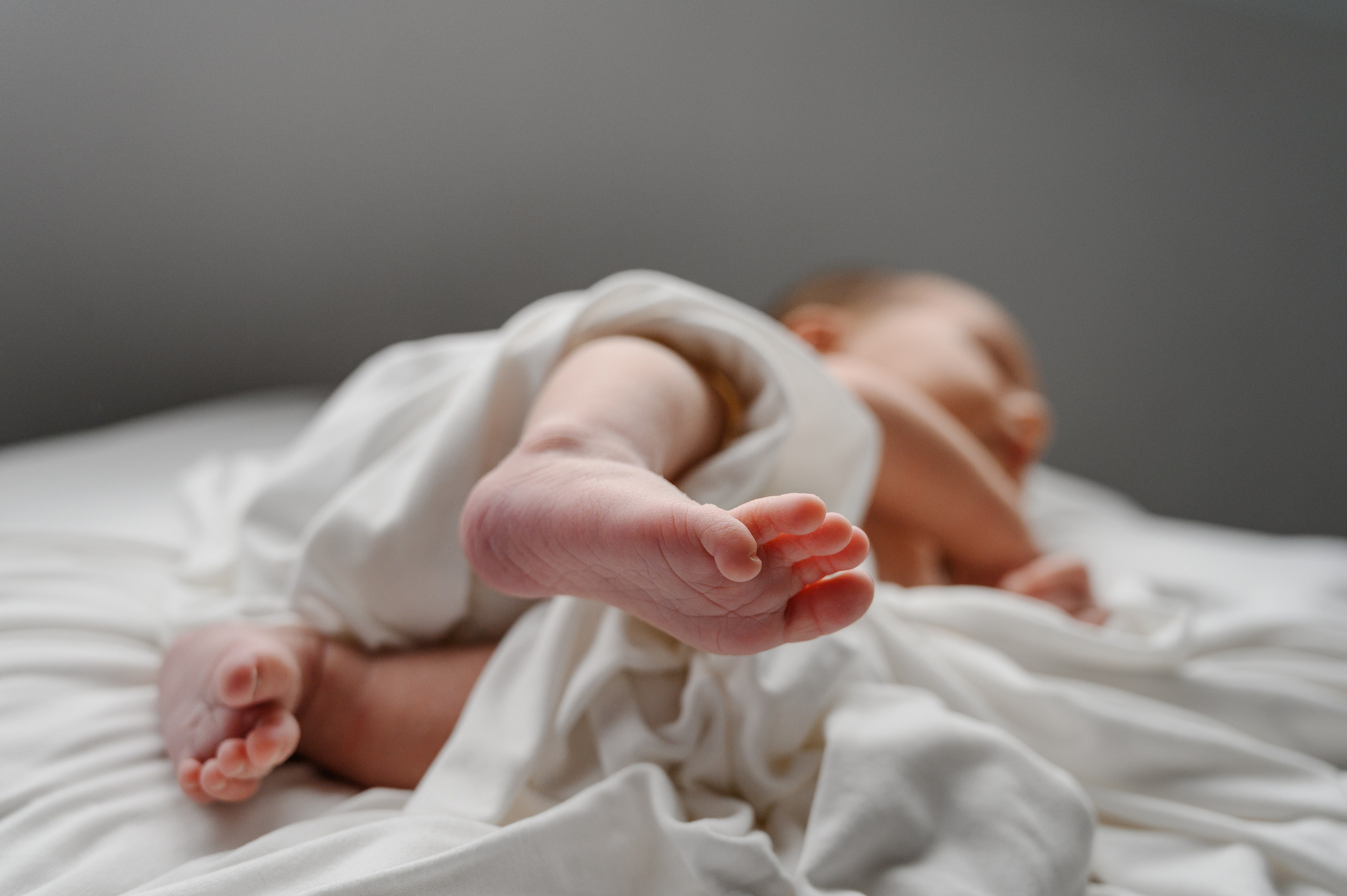 Ньюборн в студии. Фотограф новорожденных малышей в Санкт-Петербурге