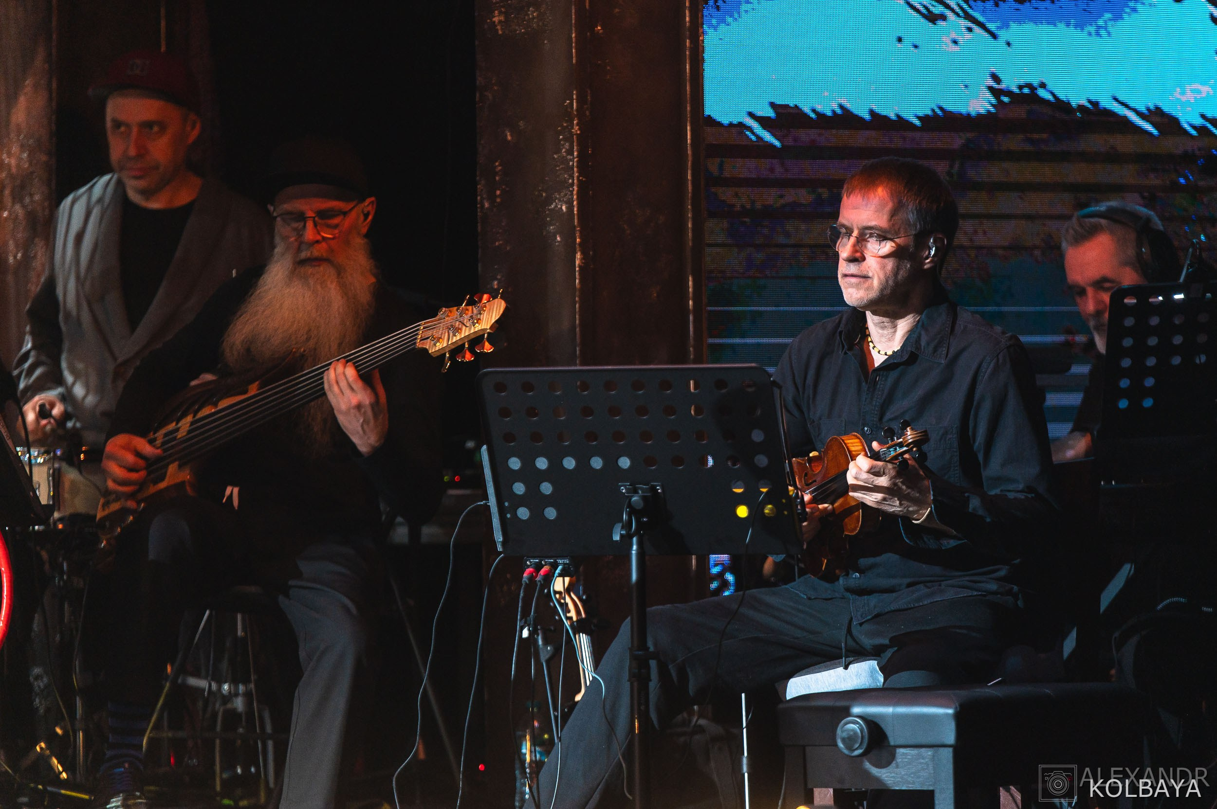 Фотографии со спектакля «Однажды в городе N». Концертный и театральный репортажный фотограф в Москве Александр Колбая
