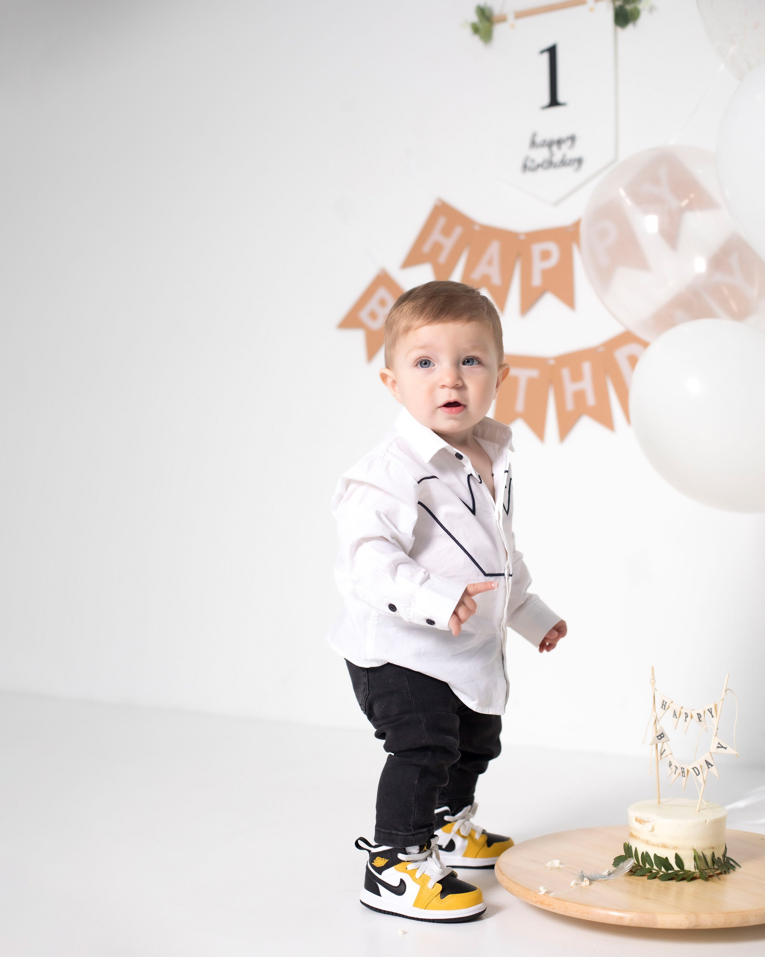 Маша, Арина, Артем. Главная