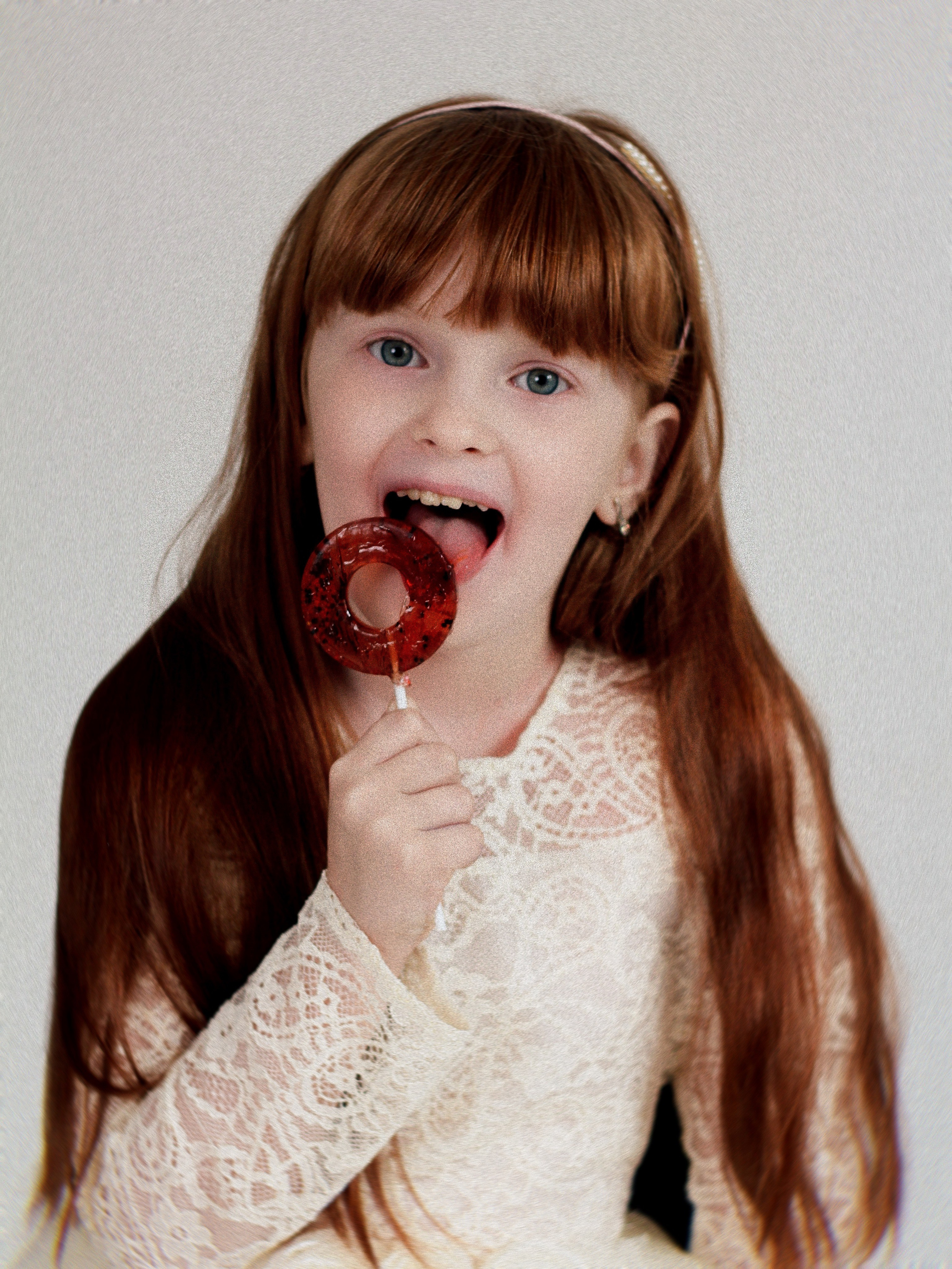 С пионами. Photography Eva