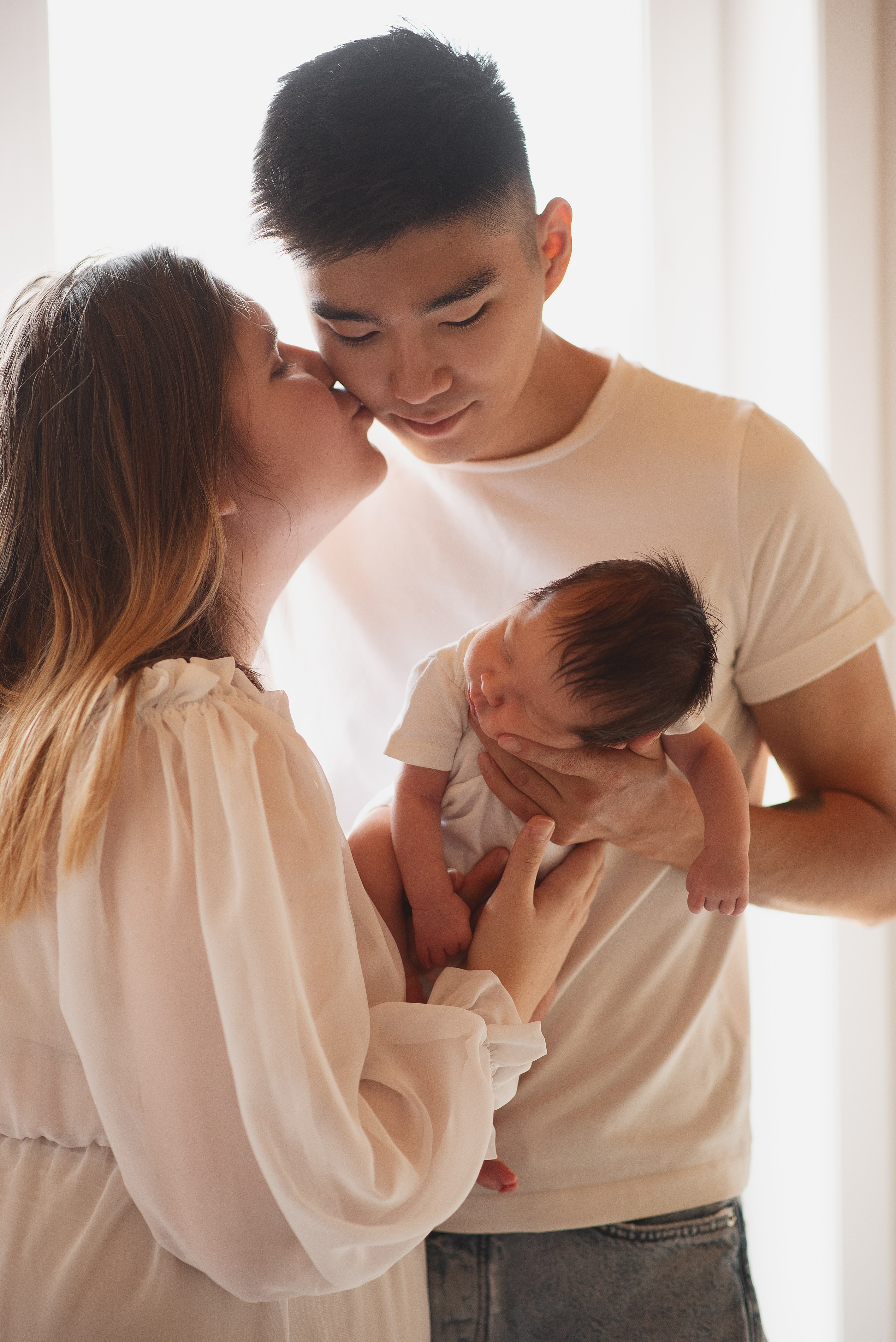 Семейная фотосессия с новорожденным Эрнест. Семейный фотограф в Южно-Сахалинске Анастасия Лимарева