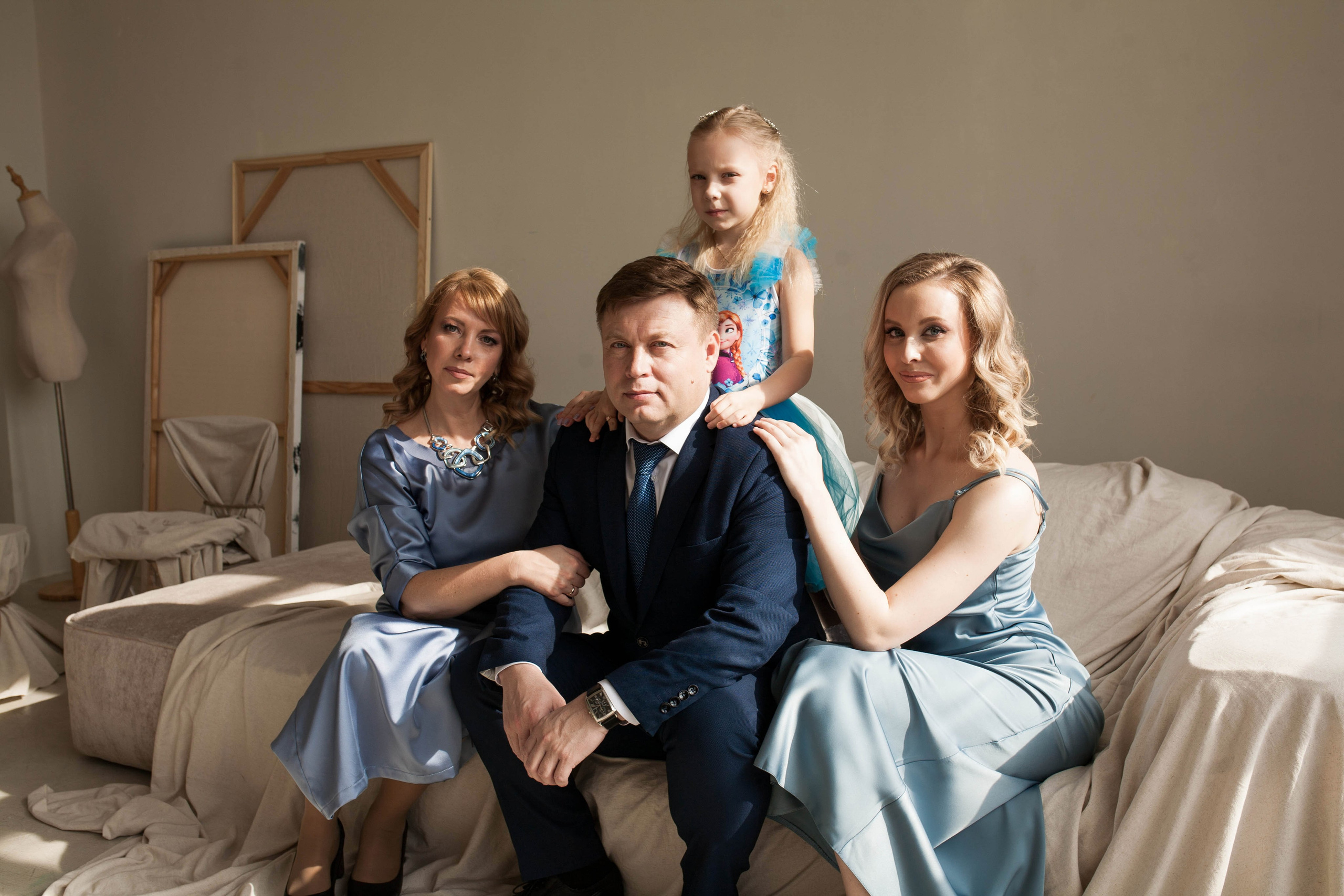 Семейная съемка в фотостудии Gallery. Фотограф Красноярск Базуев Марк