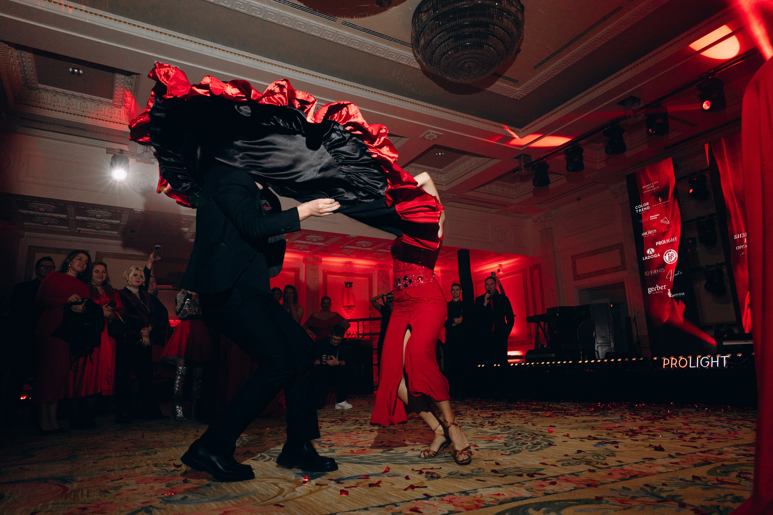 Red ball. Свадебный фотограф в Санкт-Петербурге и Москве Андрей Чернов