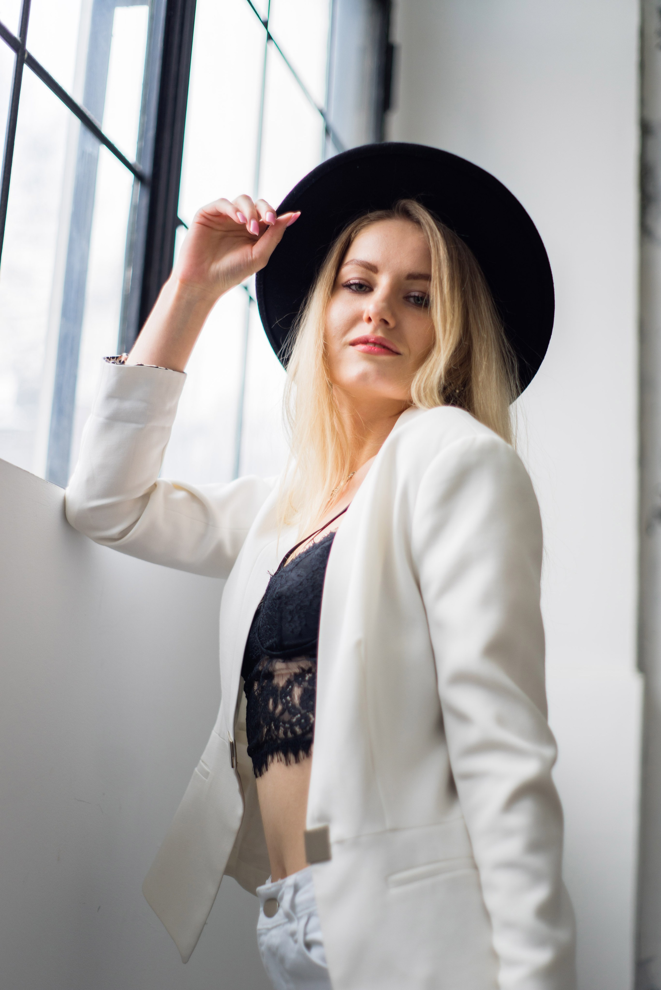 Лёгкая студийная фотосессия. Портреты студия Москва. Модельные тесты. Lovestory студия в Москве. Женсий фотограф