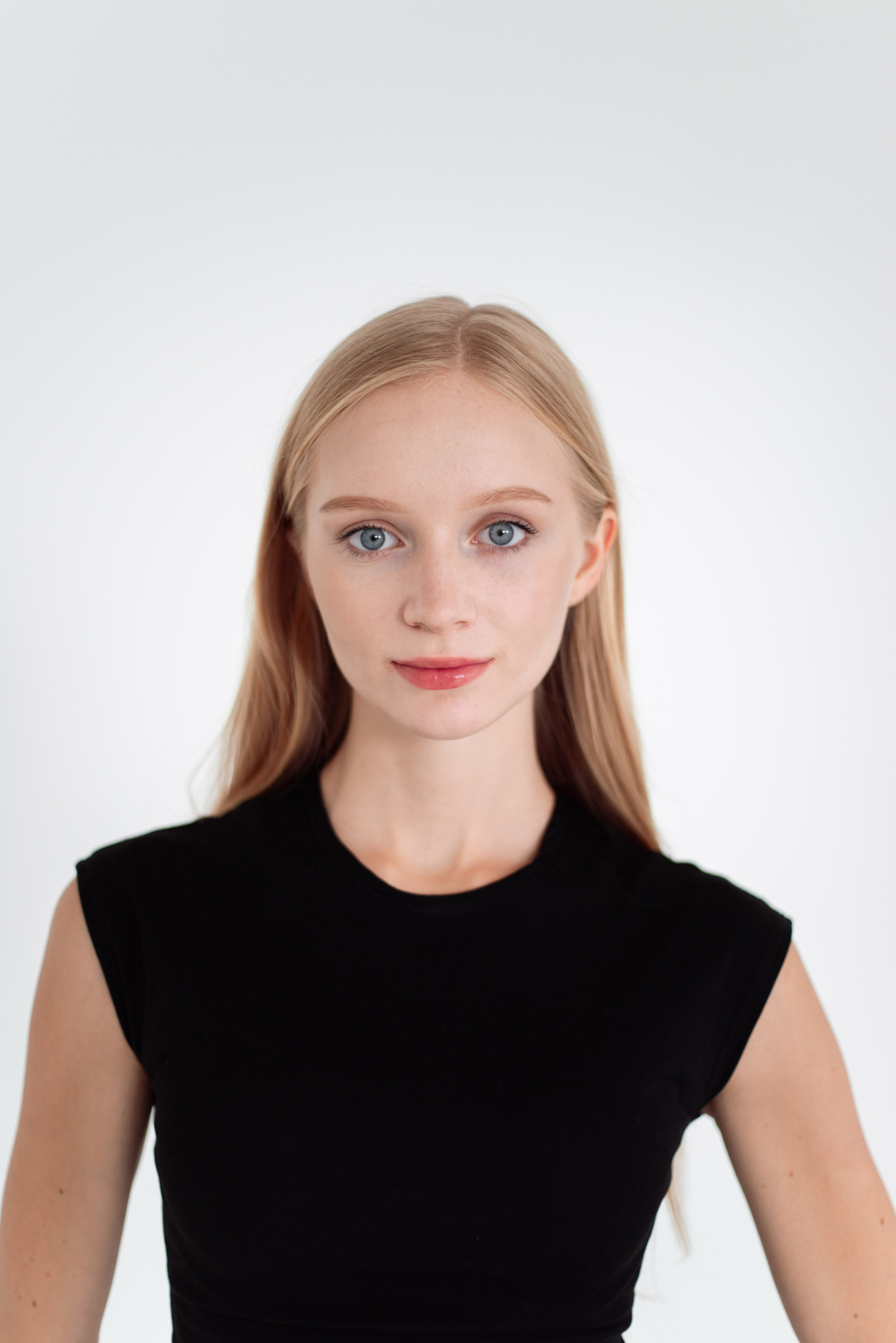 Модельные тесты и творческая съёмка в Москве. Портреты студия Москва. Модельные тесты. Lovestory студия в Москве. Женсий фотограф