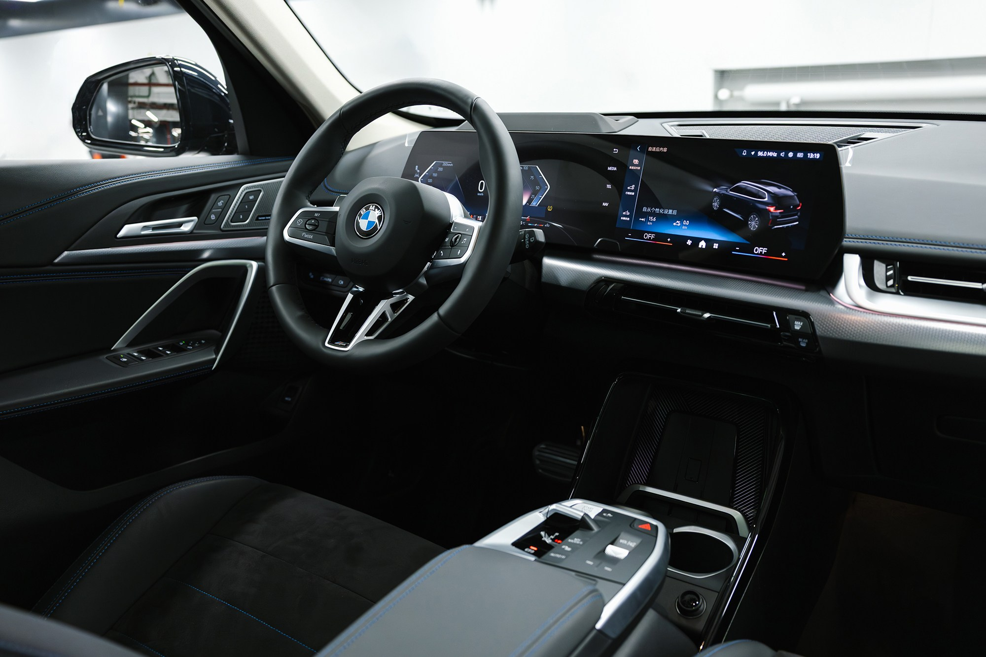 BMW X1 25Li. Новые автомобили