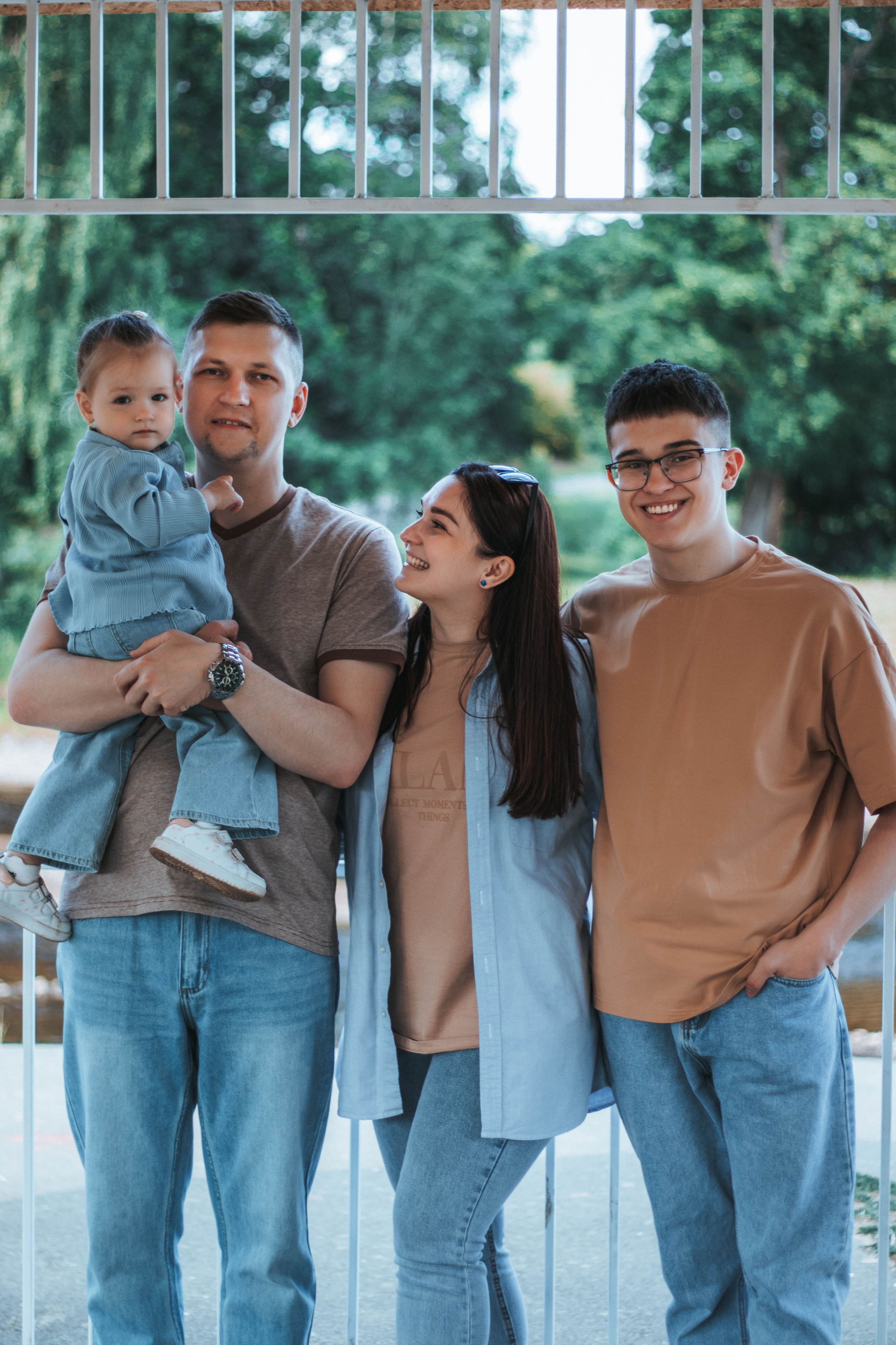 Семейная прогулка в парке. Руслана Селиванова семейный, портретный фотограф в Петрозаводске