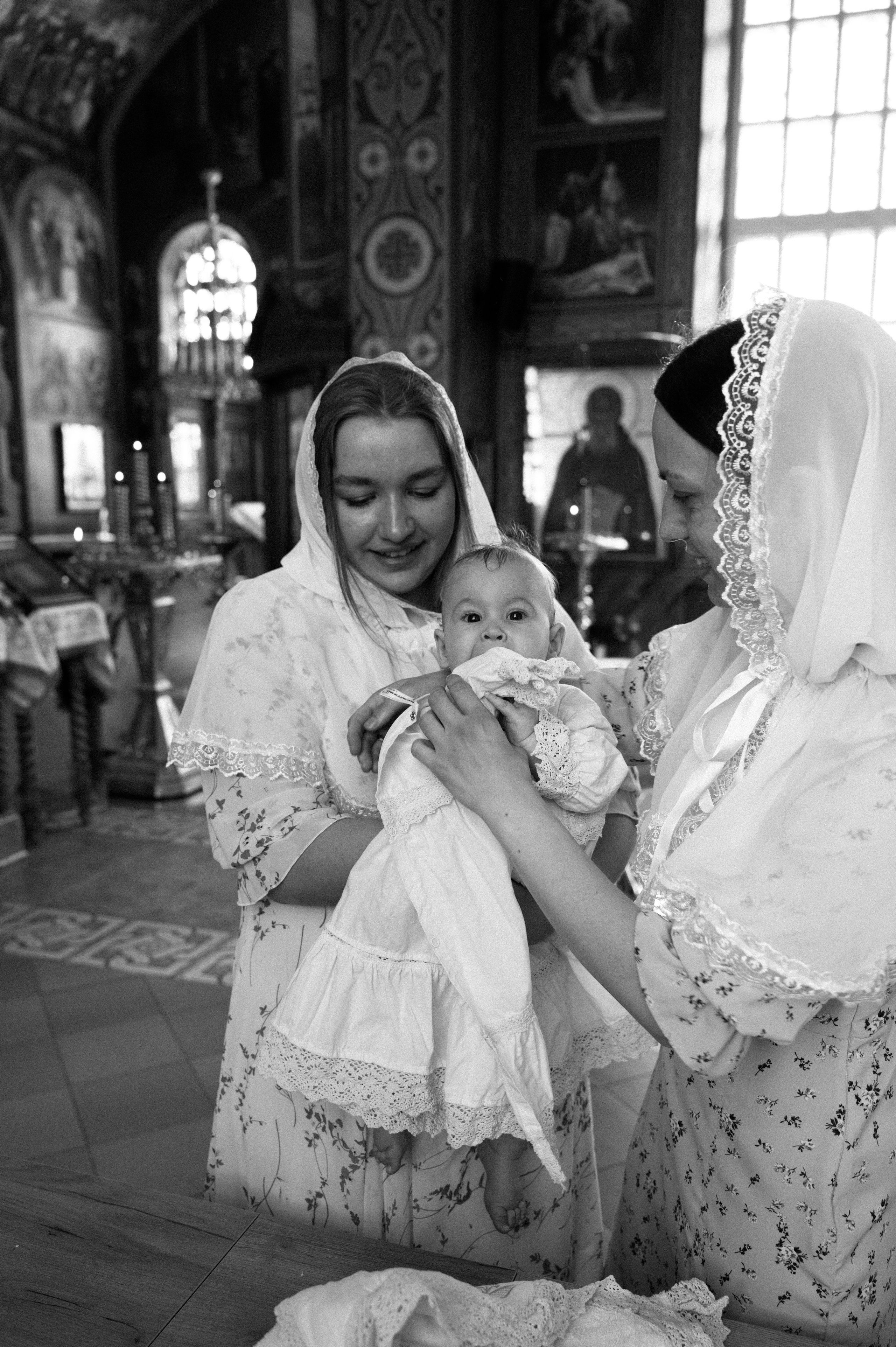 Таинство Крещения Дарьи (Храм Преполовения Пятидесятницы). Фотограф Ярута Оксана / Ростов-на-Дону