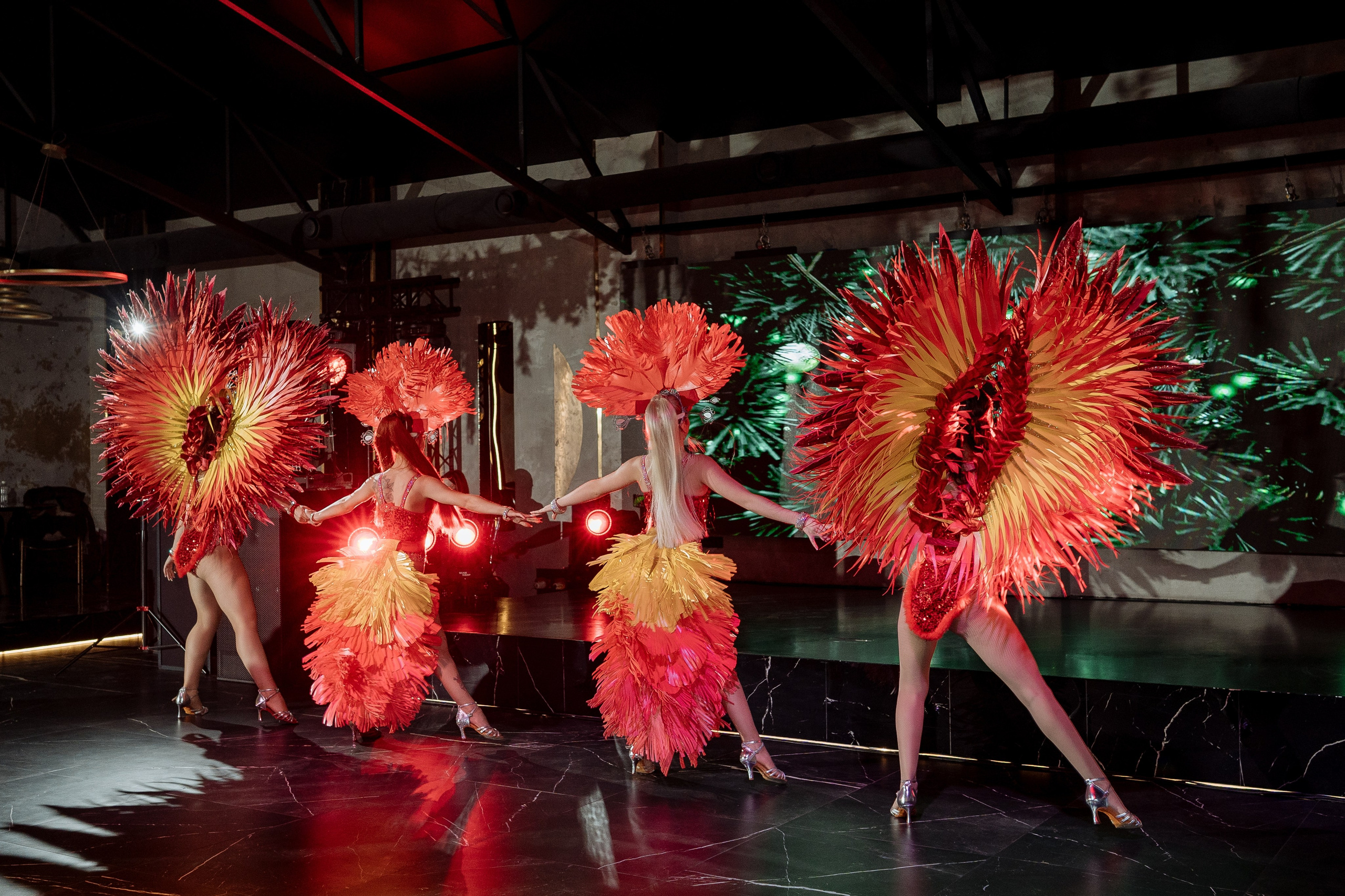 Альбион Тур