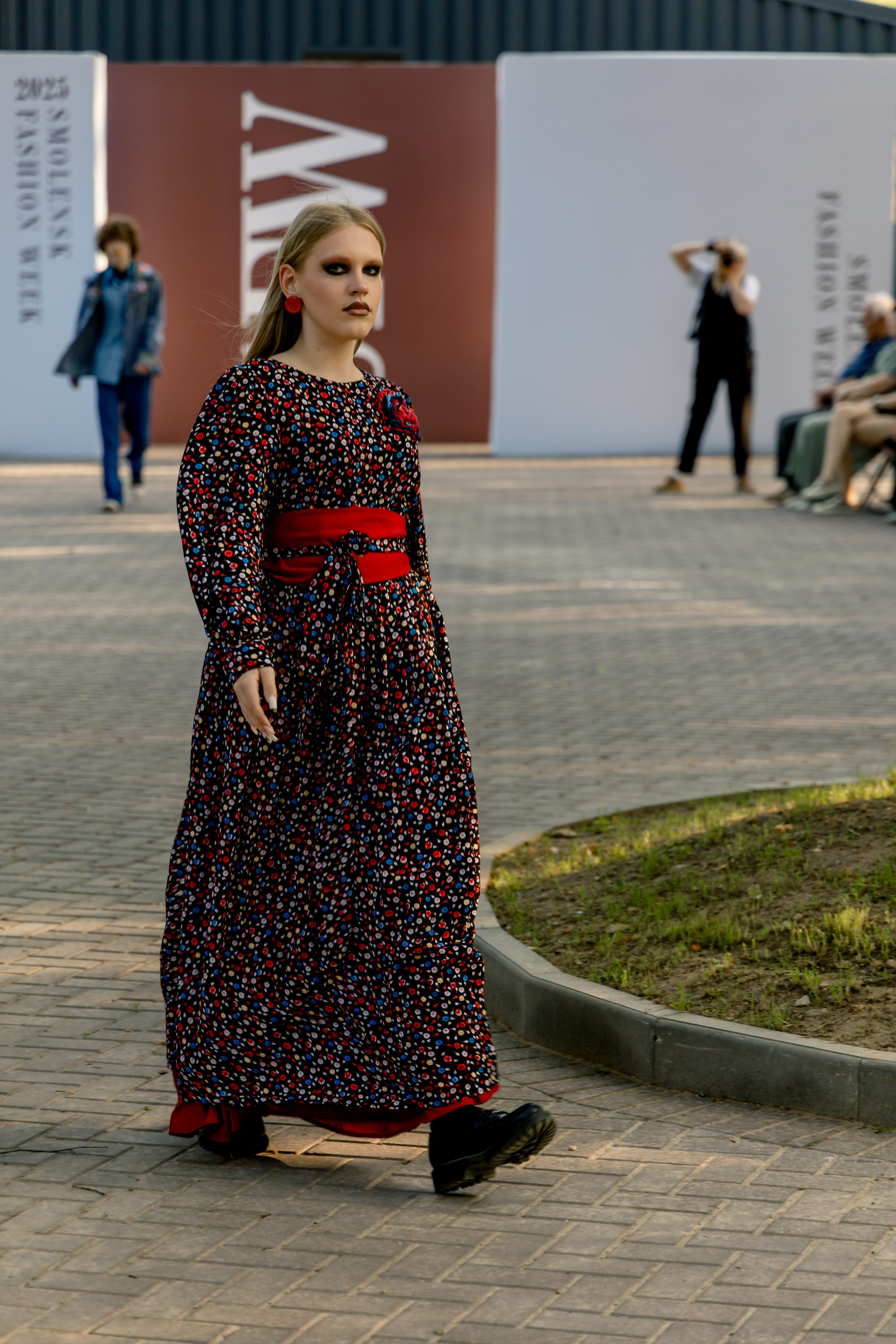 Smolensk Fashion Week 2025_показы_ДЕНЬ 1_ВЕЧЕРНИЙ ПОКАЗ_19:00. Главная