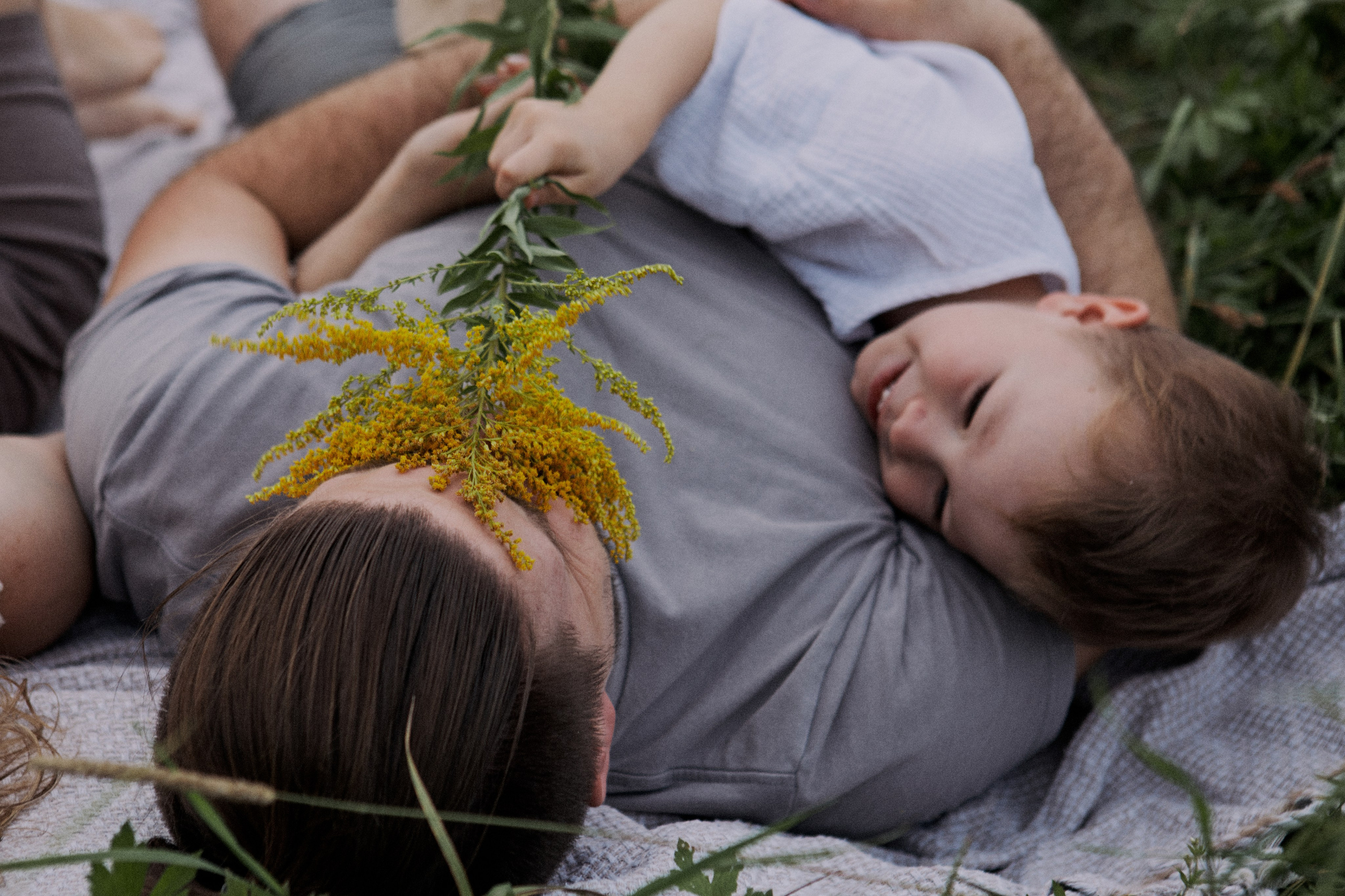 Dasha and the boys. Portrait, family and pet photographer in Cyprus, Ksenia Bourdelle