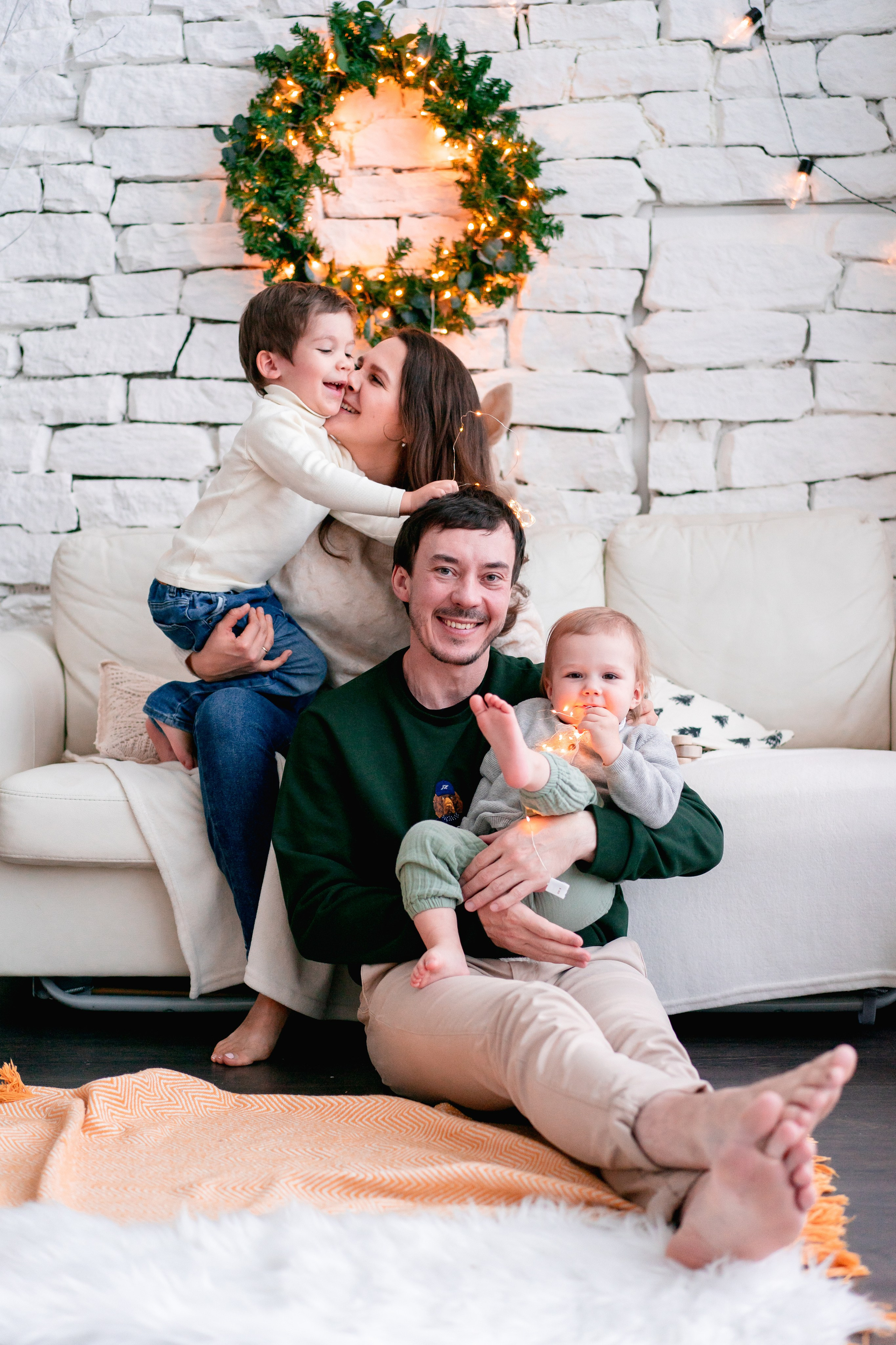 Новогодняя семейная фотосессия. Детская, семейная фотостудия в Санкт-Петербурге