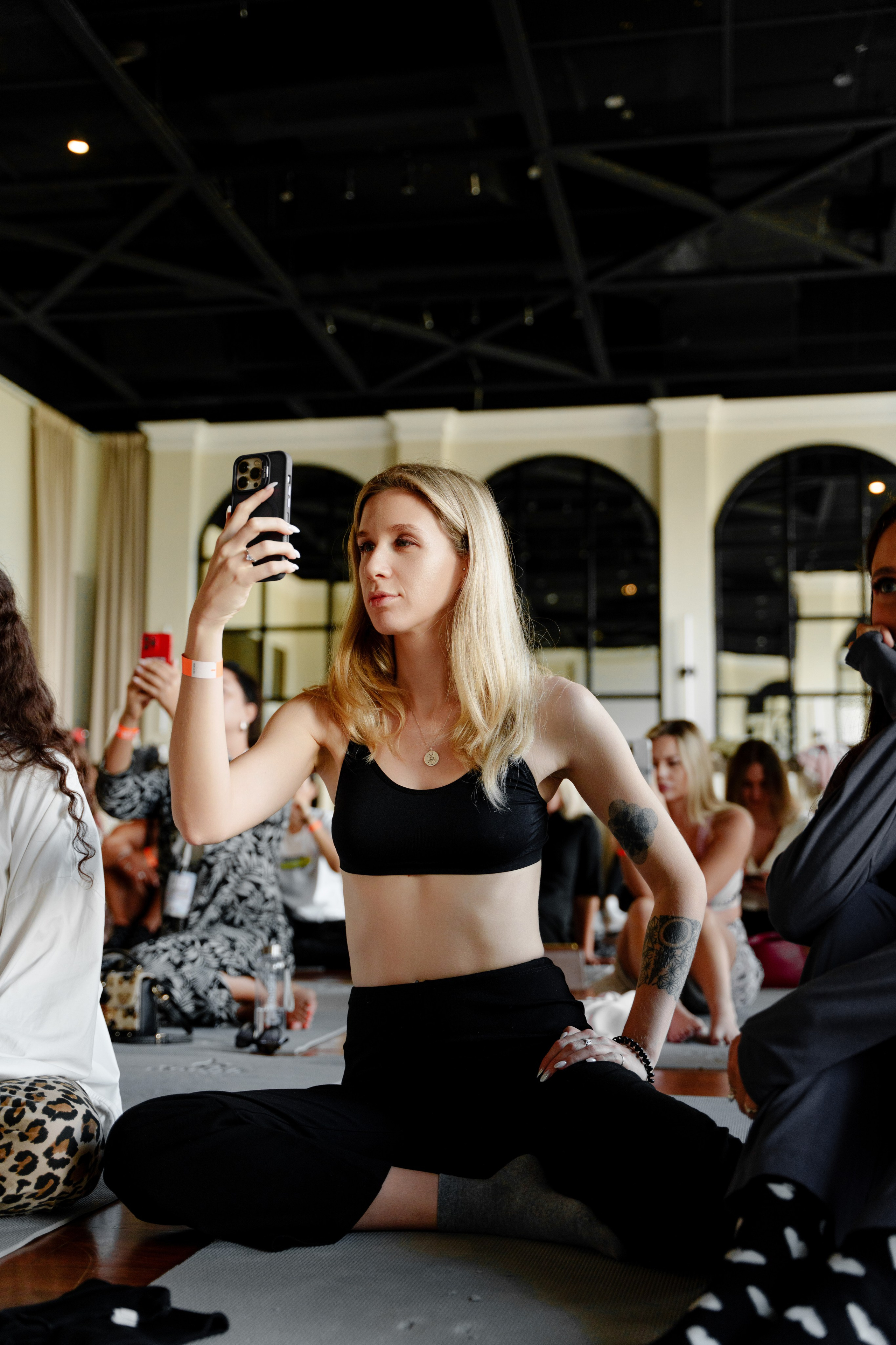 Репортажный фотограф телесных и духовных практик в Красной поляне 960. Репортажный фотограф Москва Сергей Дружинин