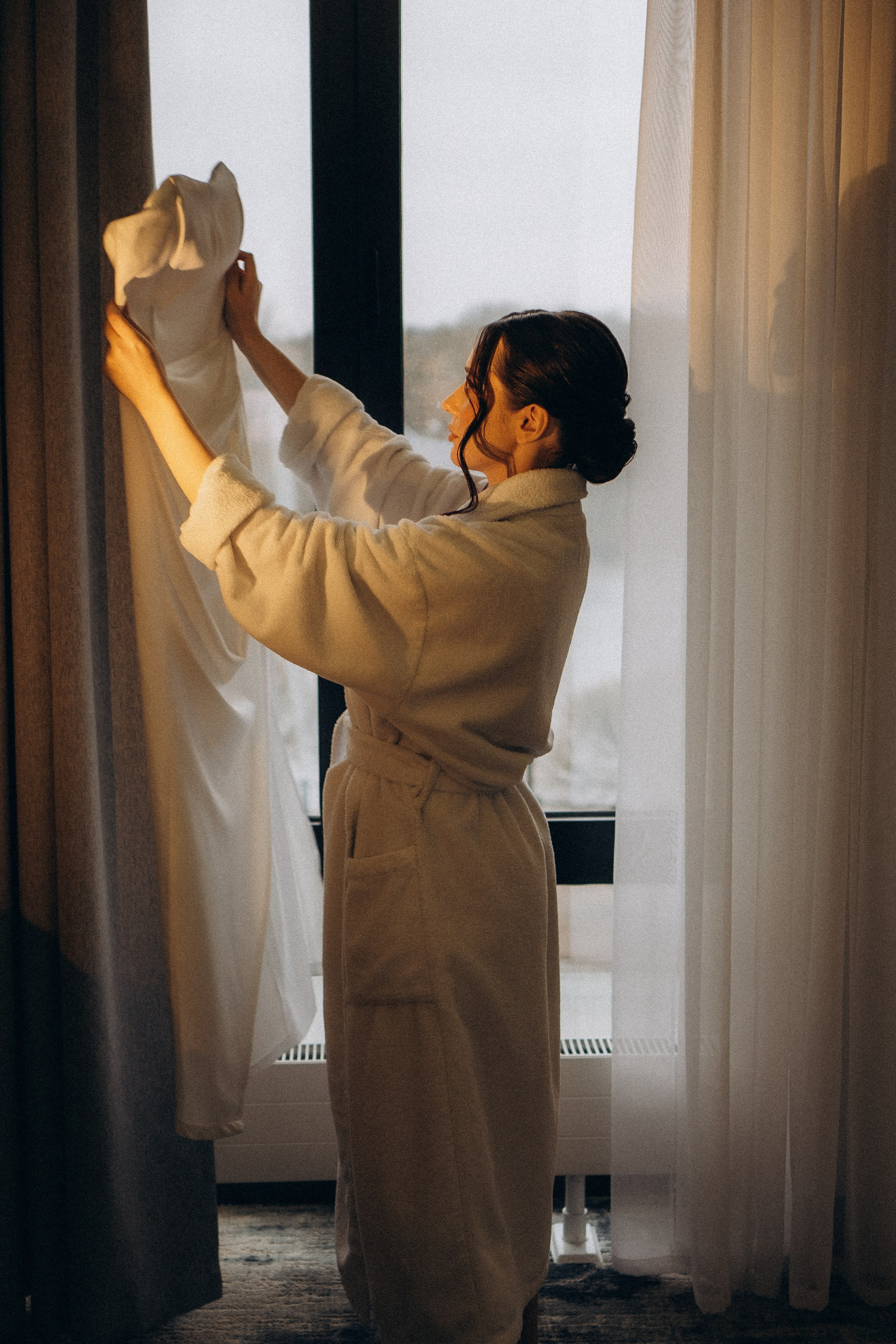 СВАДЕБНАЯ СЬЕМКА СБОРОВ ЖЕНИХА И НЕВЕСТЫ В ОТЕЛЕ И ТАКЖЕ ФОТОСЕССИИЯ В ОТЕЛЕЕ МЕГАПОЛИС БРЯНСК. Профессиональный фотограф, Санкт-Петербург — Виктория Богомолова