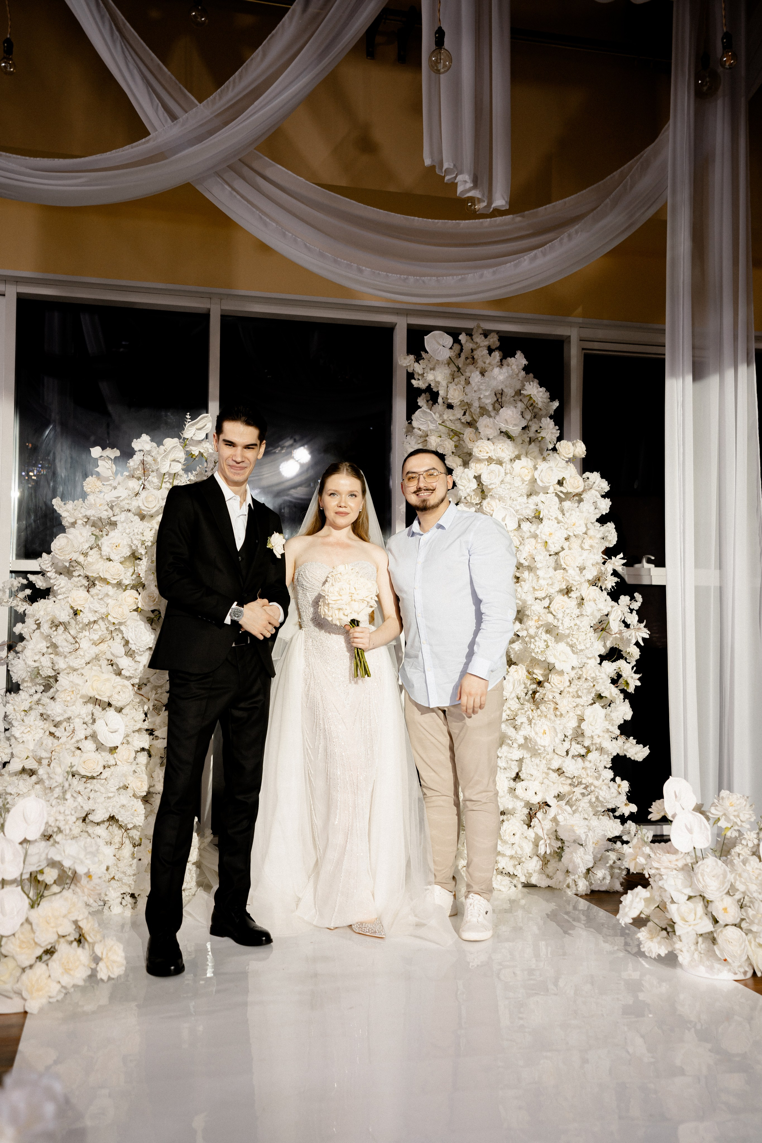 СВАДЕБНАЯ СЬЕМКА СБОРОВ В ОТЕЛЕ И ВЫЕЗД НА ЦЕРЕМОНИЮ (СНЯТО В СИБИРЕ В НИЖНЕВАРТОВСКЕ). Профессиональный фотограф, Санкт-Петербург — Виктория Богомолова