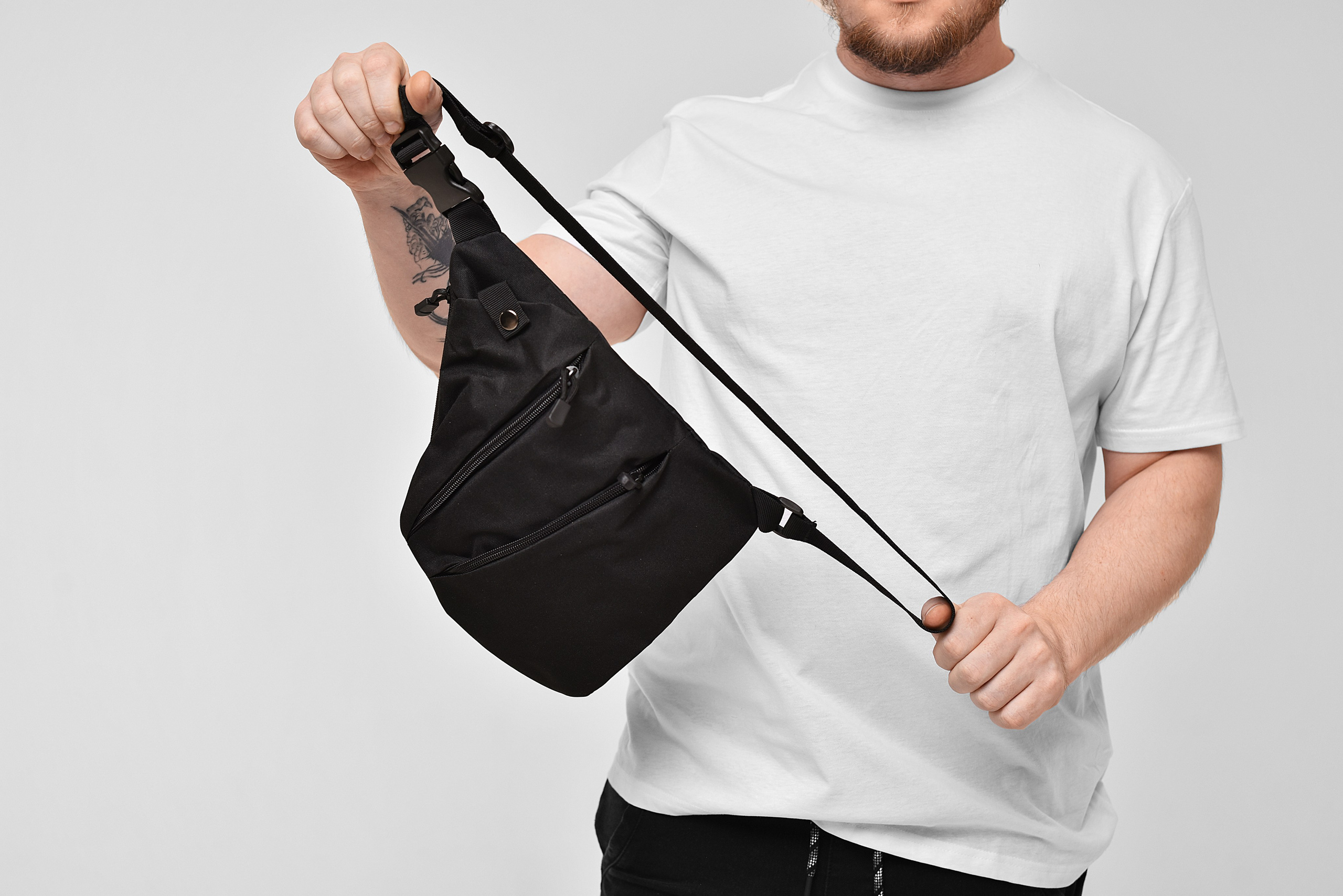 Кейс «Мужские сумки» для маркетплейсов. Фотограф Таина Комбарова