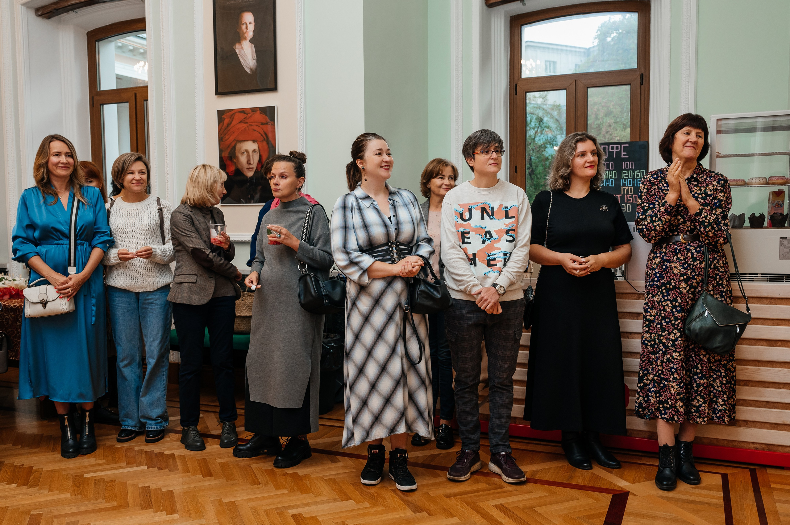 Открытие выставки Кати Васильевой в Молодежном театре. Wedding and family photographer USA