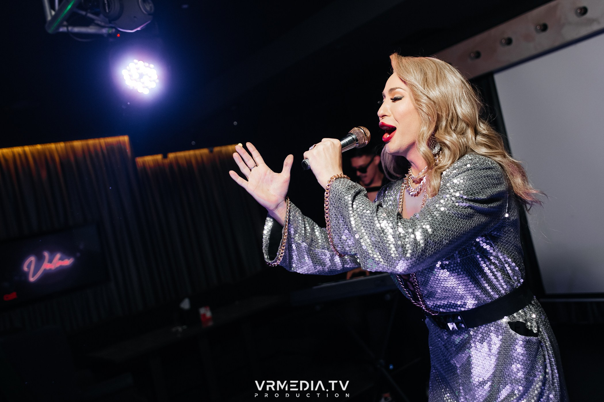 PARODY SHOW в караоке-баре «Volna»