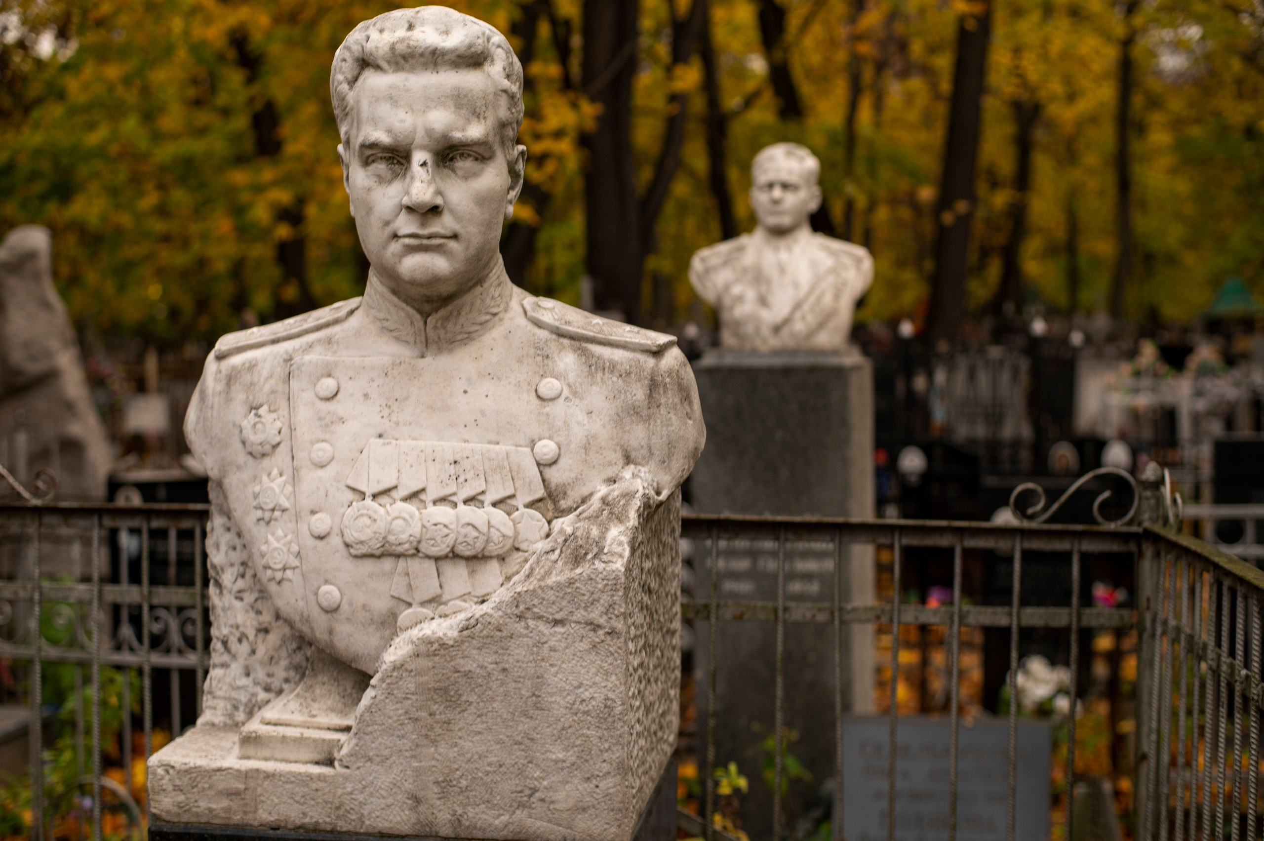 Ваганьковское кладбище. Фотограф Роман Адлер