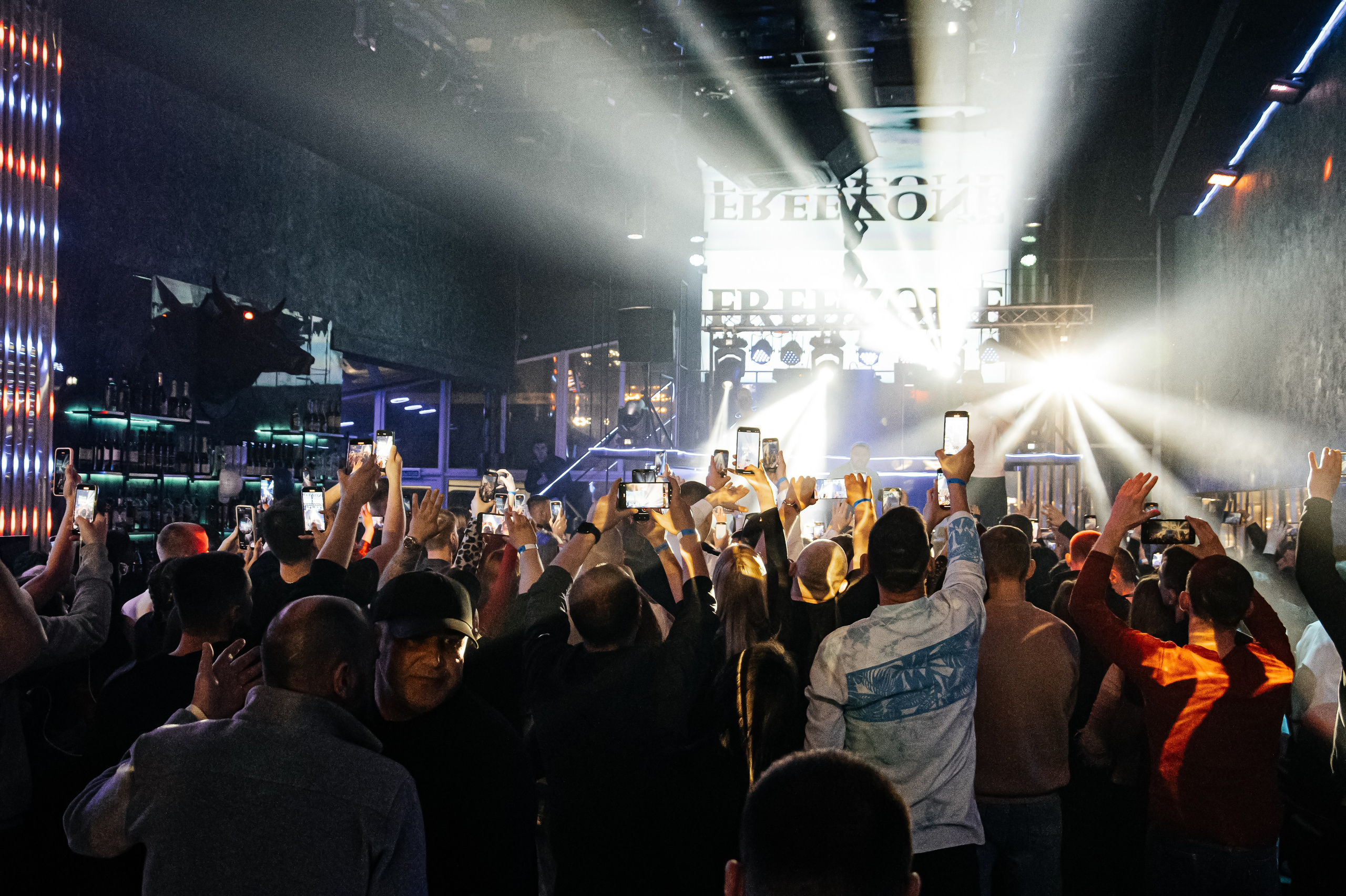 FreeZone night Club. Ларина Иванна фотограф в Донецке