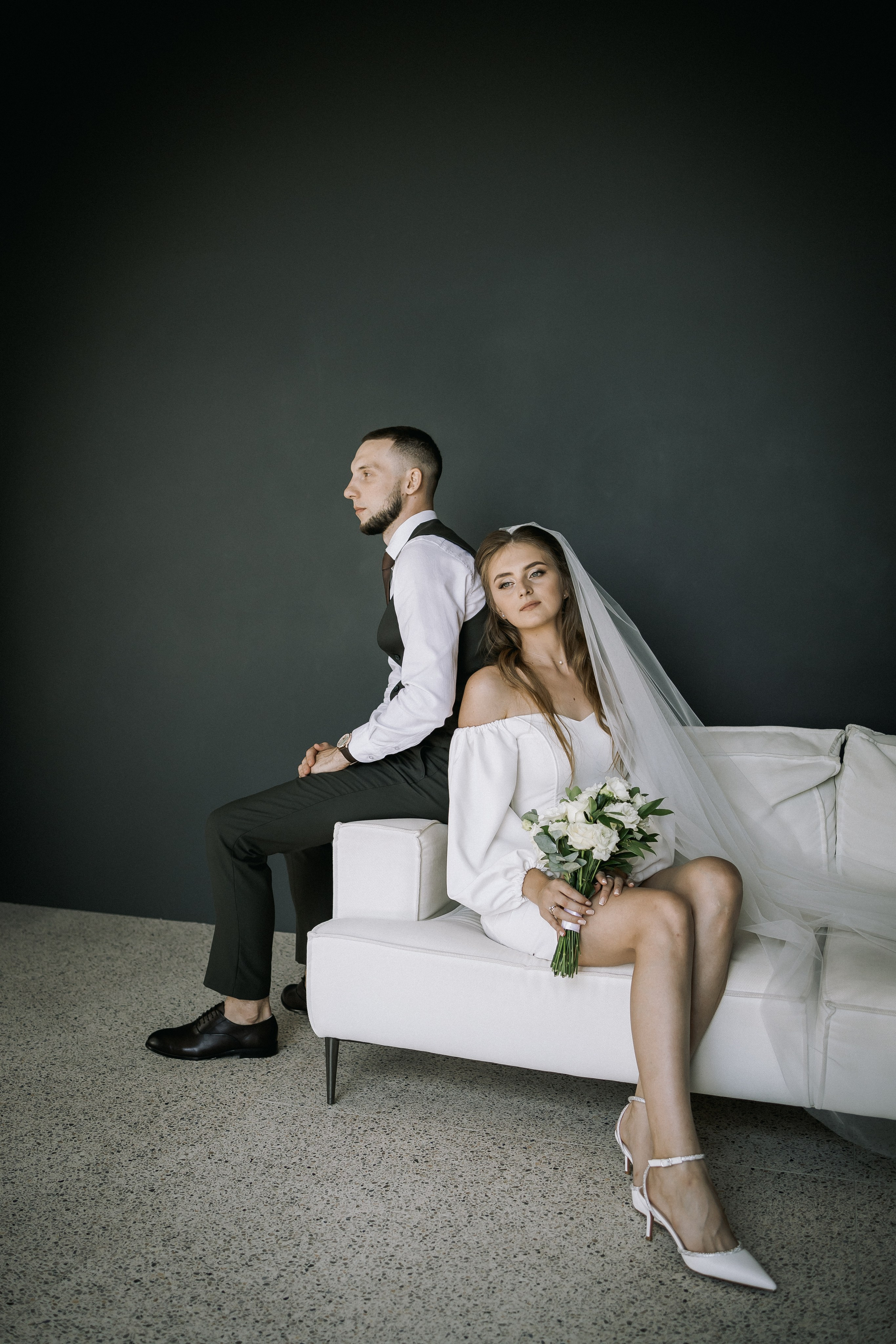 Свадебная прогулка. Эвелина и Дмитрий. Свадебная фотография. Арина Рубах