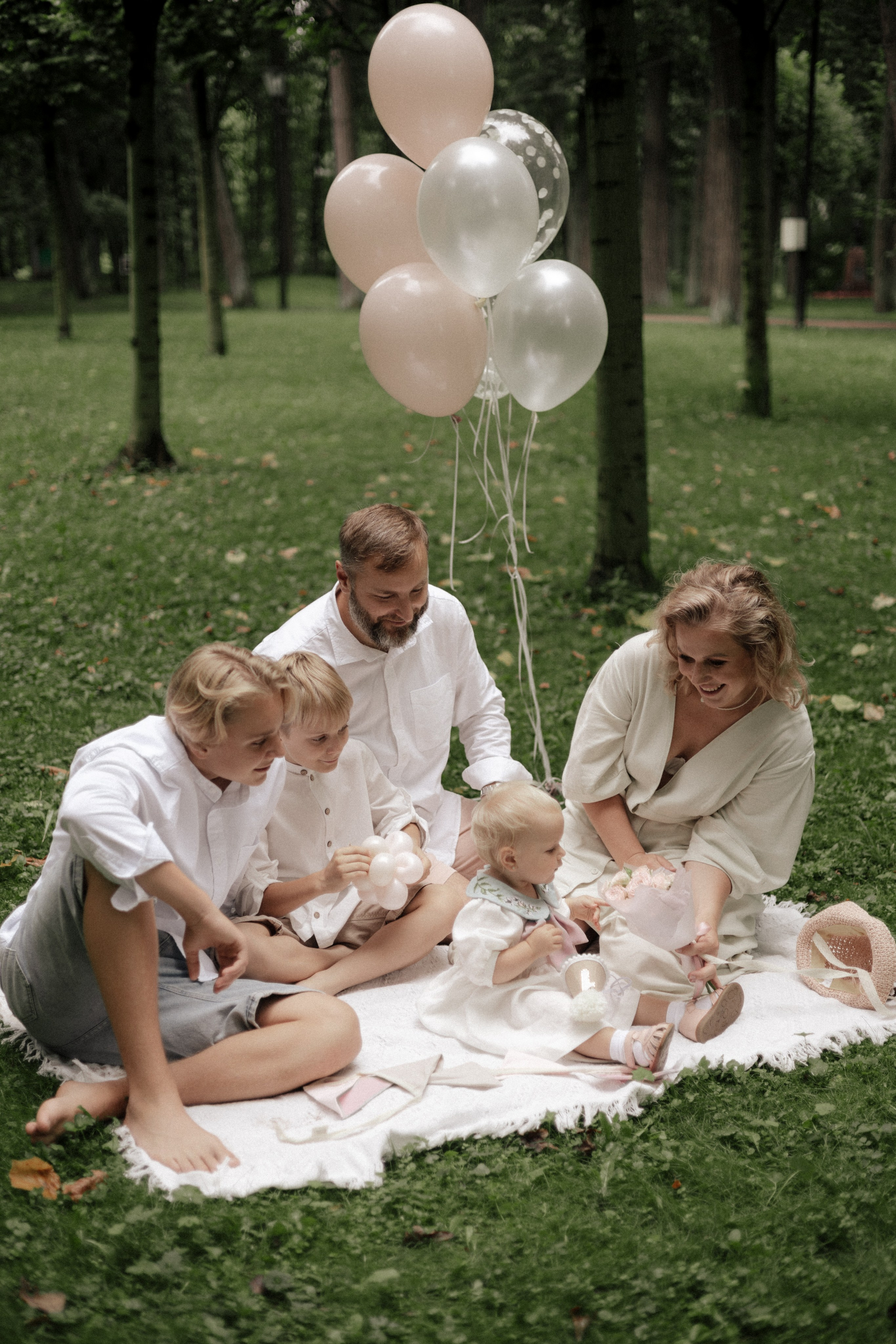 Семейная фотосессия в Оставьевском парке. Свадебный и портретный фотограф в Москве Анастасия Масюк