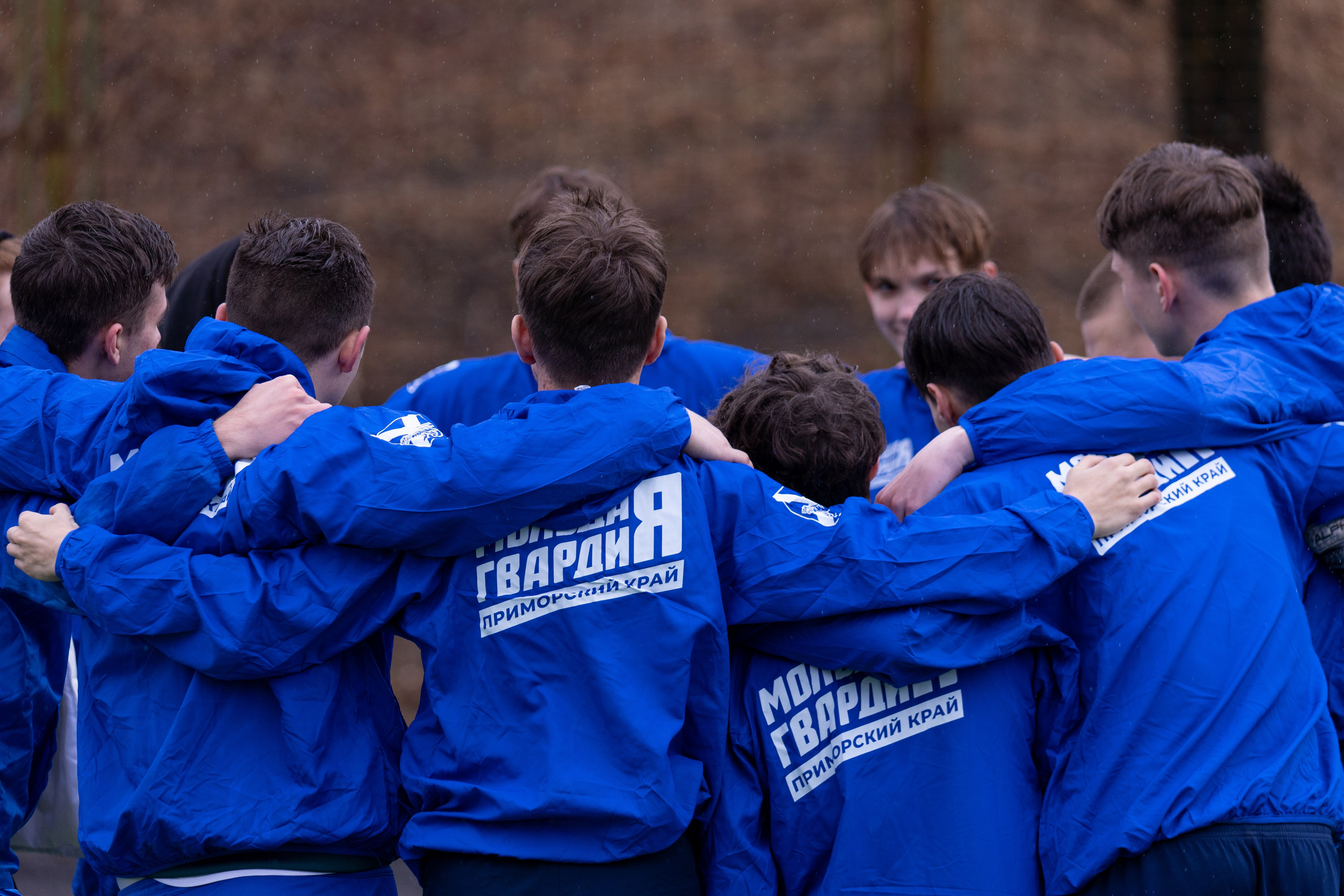 Товарищеский матч по футболу между ФК «Молодая Гвардия» и ФК «Культура». Олег Катакинов| Репортажный фотограф в городе у моря (Владивосток)