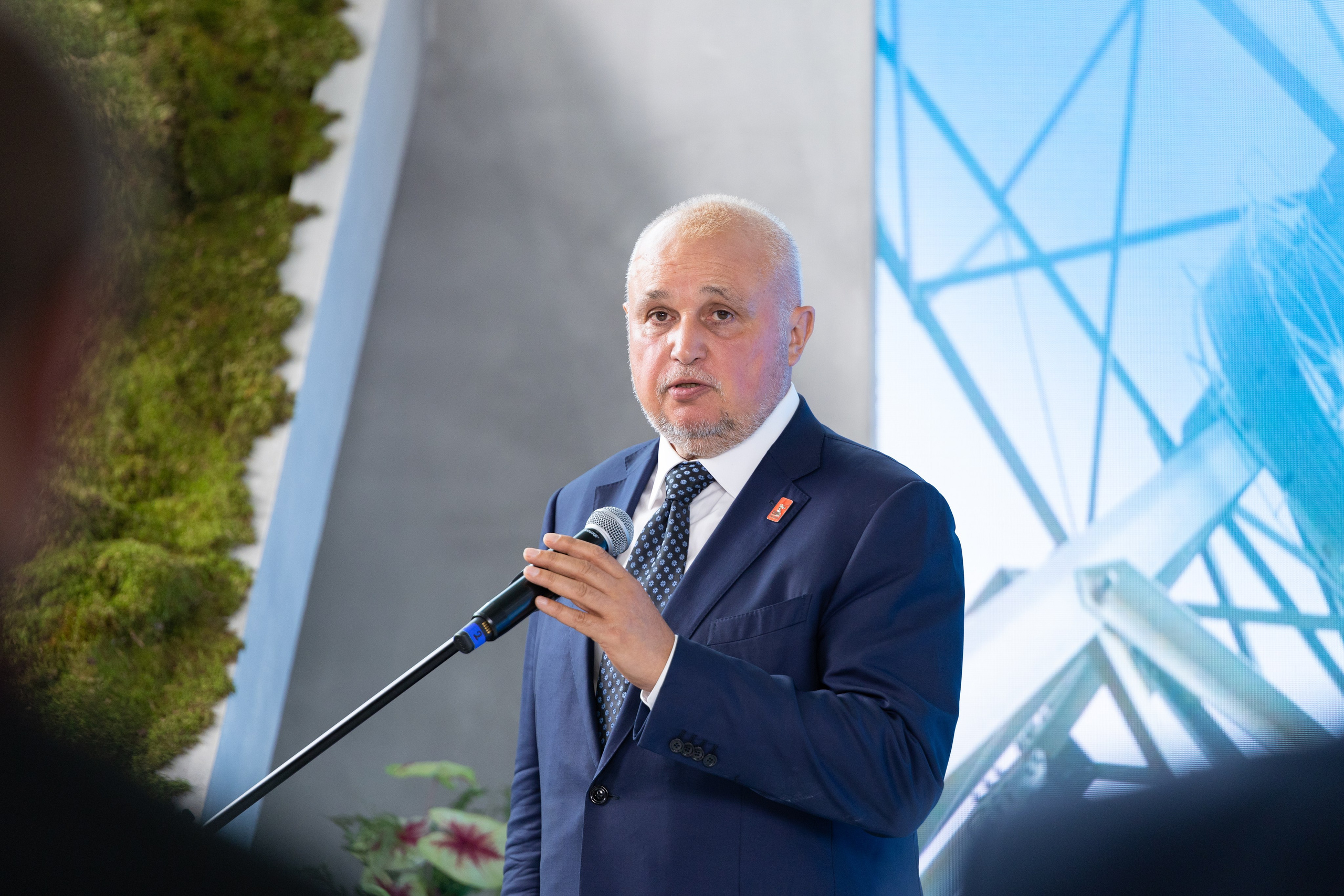 ВЭФ 2025. Олег Катакинов| Репортажный фотограф в городе у моря (Владивосток)