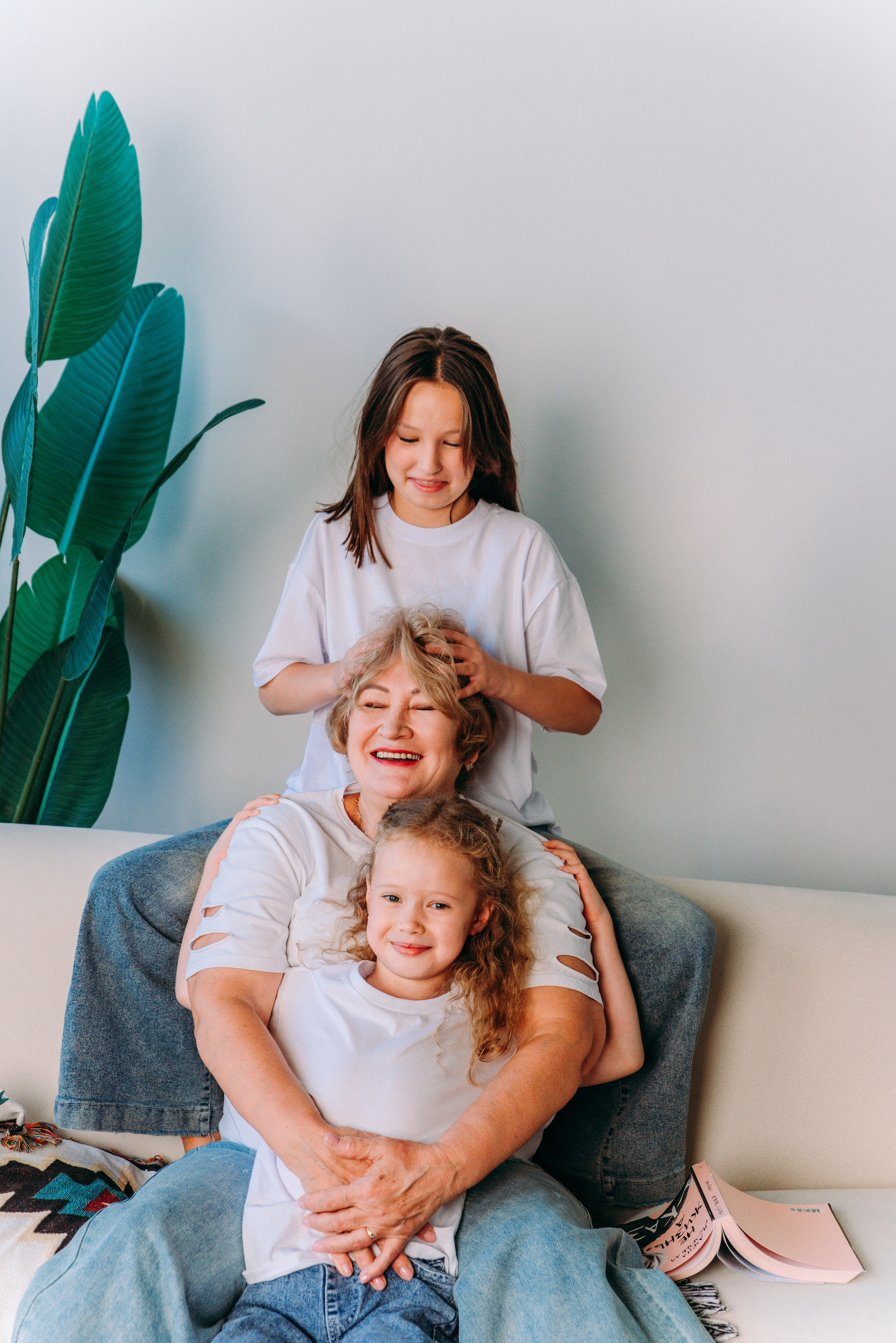 СВЕТЛАНА И ВНУЧКИ. Ольга Козлова фотограф Волгоград olkiny-fotki.ru