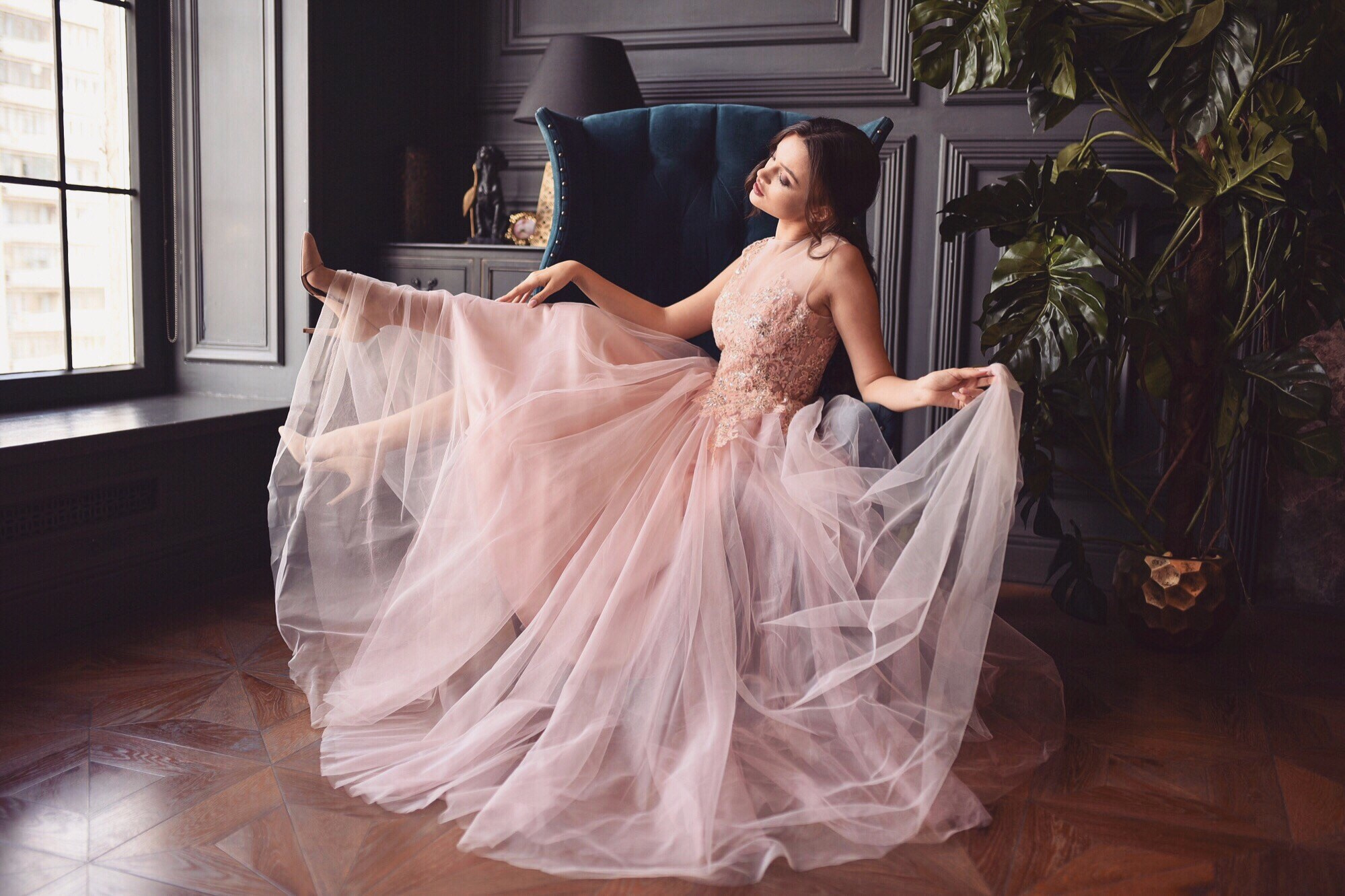 Модельная съемка в интерьере для маркетплейсов. ТМ Продакшн — Съемка для маркетплейсов в Москве