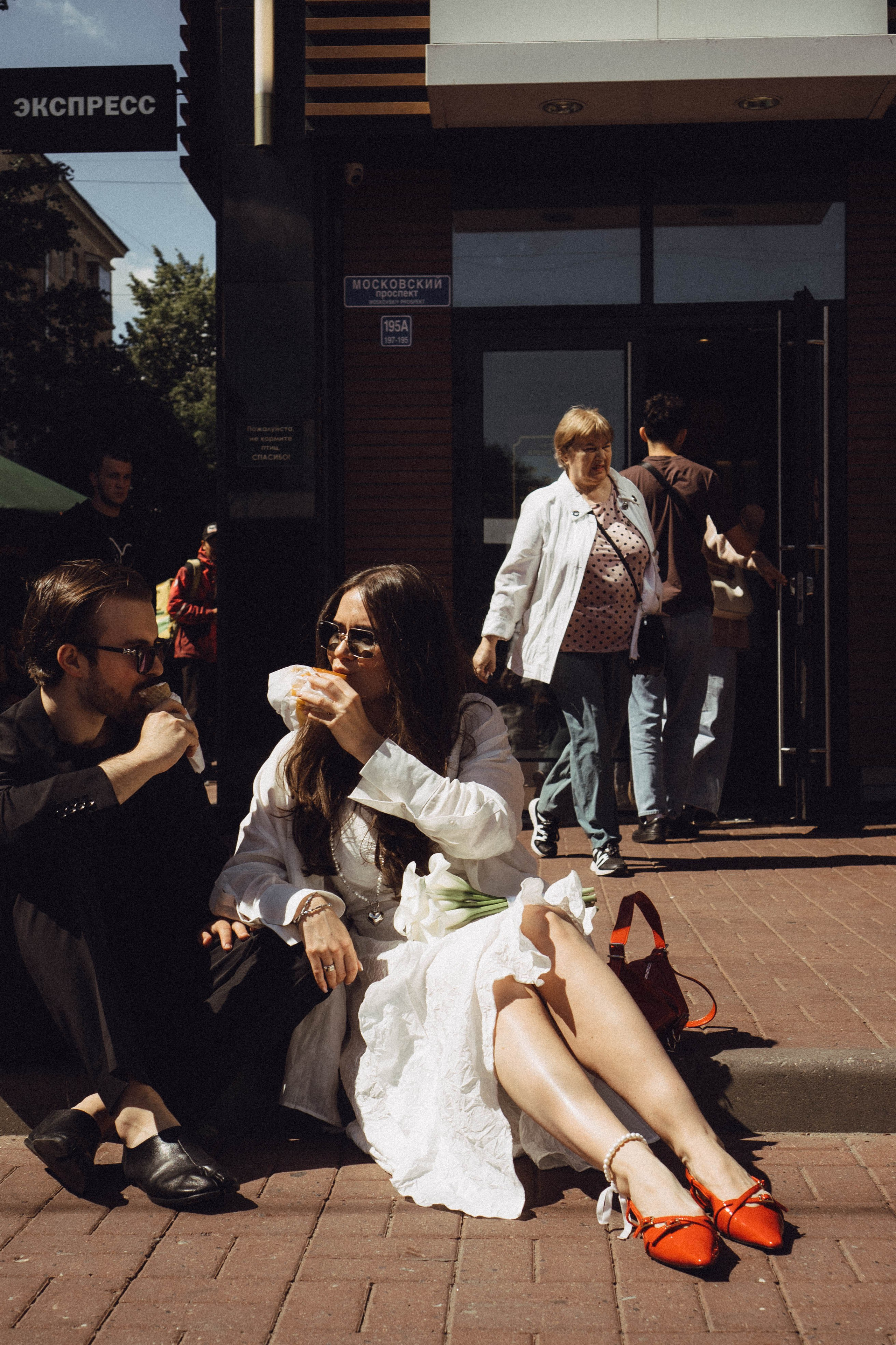 СВАДЕБНАЯ СЬЕМКА В ПАРКЕ ПОБЕДЫ И ПРОГУЛКА ПО МОСКОВСКОМУ ПРОСПЕКТУ. Профессиональный фотограф, Санкт-Петербург — Виктория Богомолова