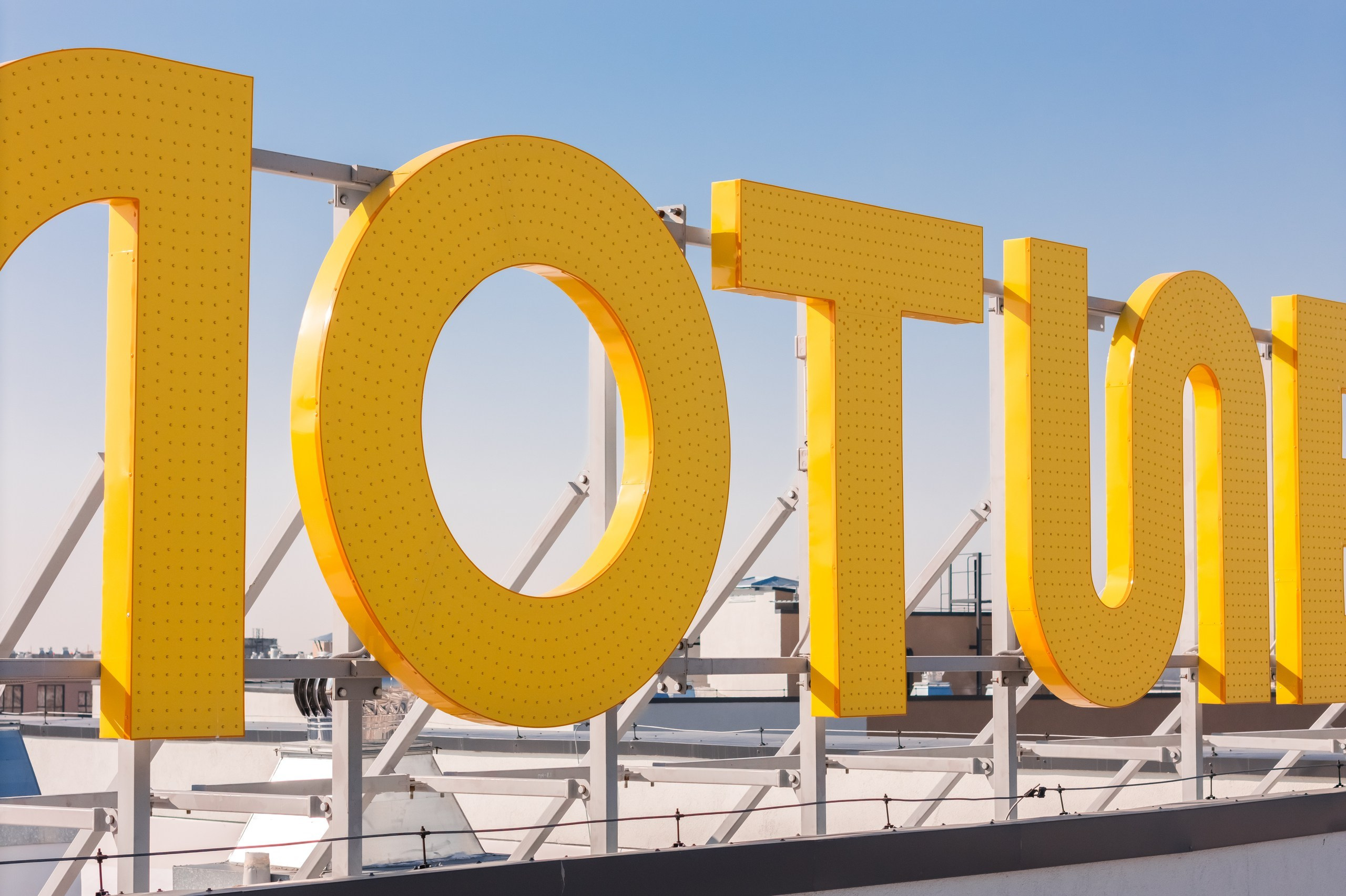 Наружная реклама. NOVA / РЕКЛАМА