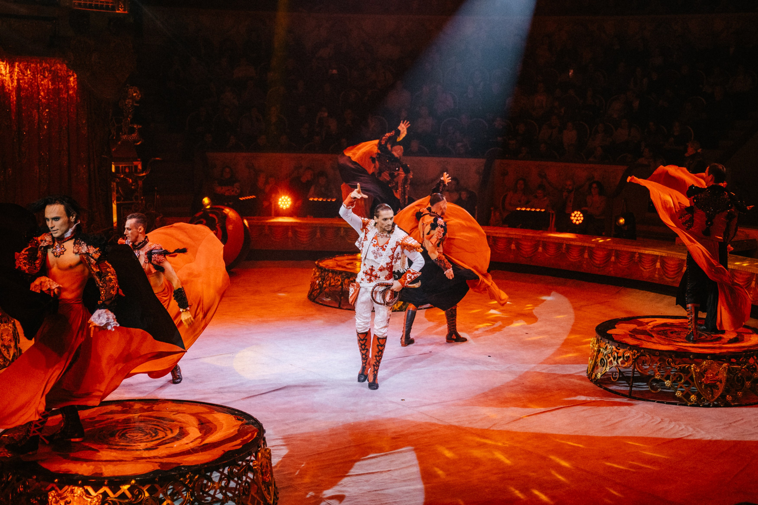 Королевский Цирк Гии Эрадзе. Репортажный и портретный фотограф в Санкт-Петербурге Степлевич Дарья