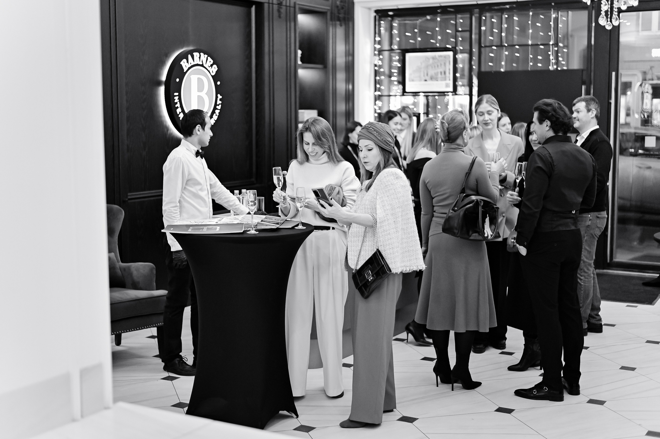 BARNES. РЕПОРТАЖНЫЙ И БИЗНЕС ФОТОГРАФ В МОСКВЕ, ЕГОР НИКОЛАЕВ