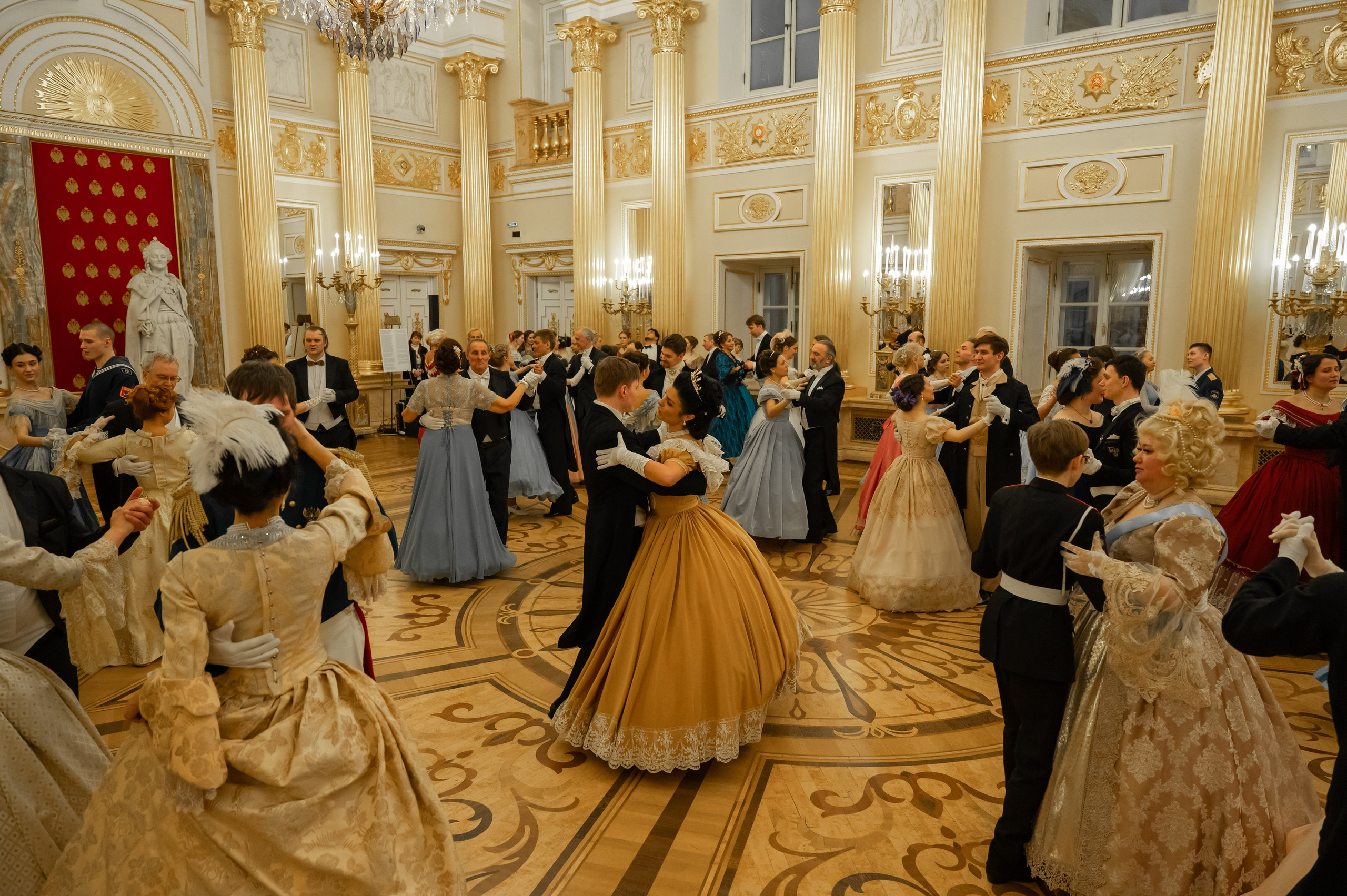 Золотой бал в Царицыно. Фотосессии в Москве. Фотограф Жоголева Мария