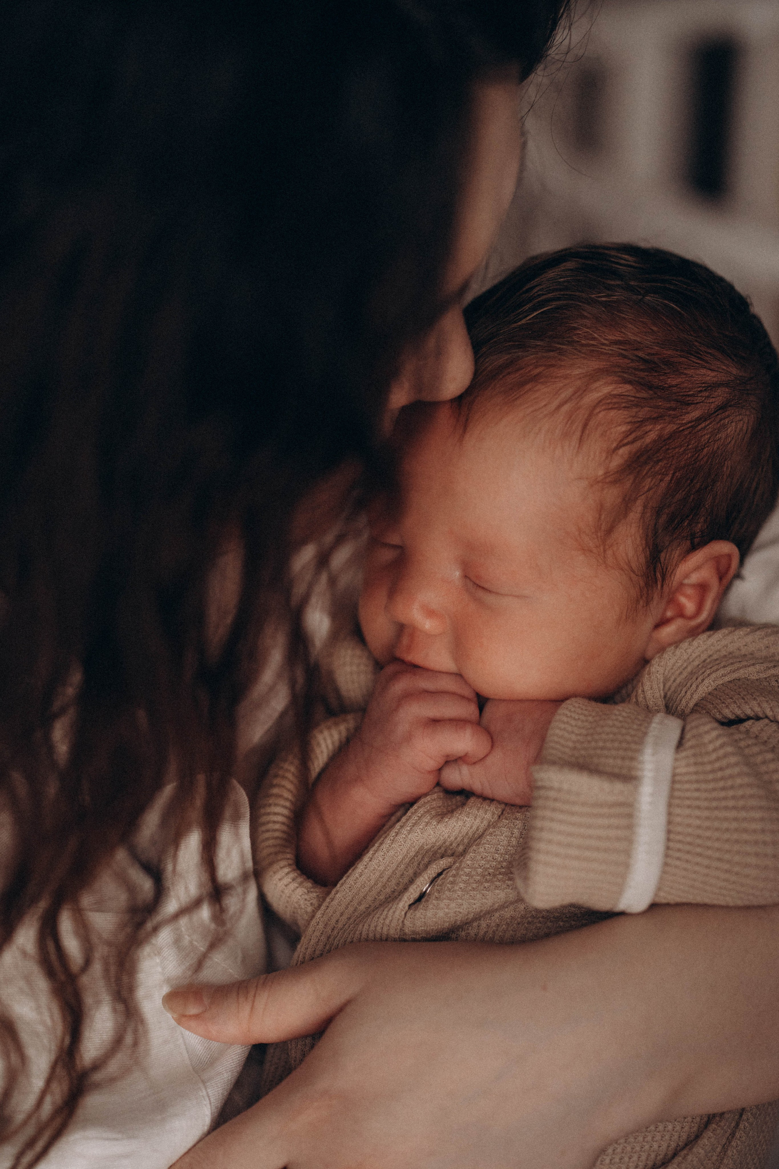 Рустам Айнаш Амир (newborn). Надежда Виховская — семейный фотограф в Астане